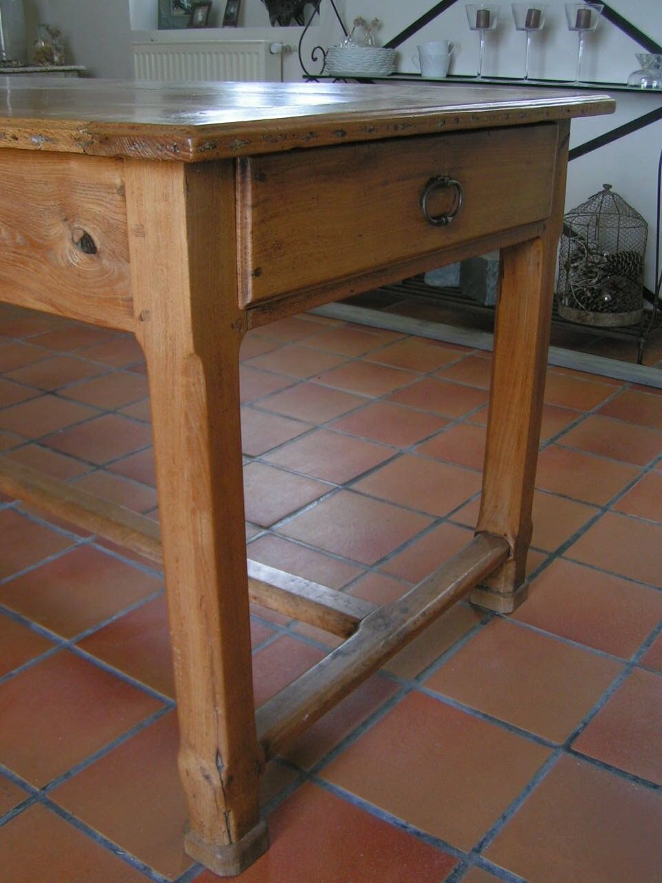 Farm table