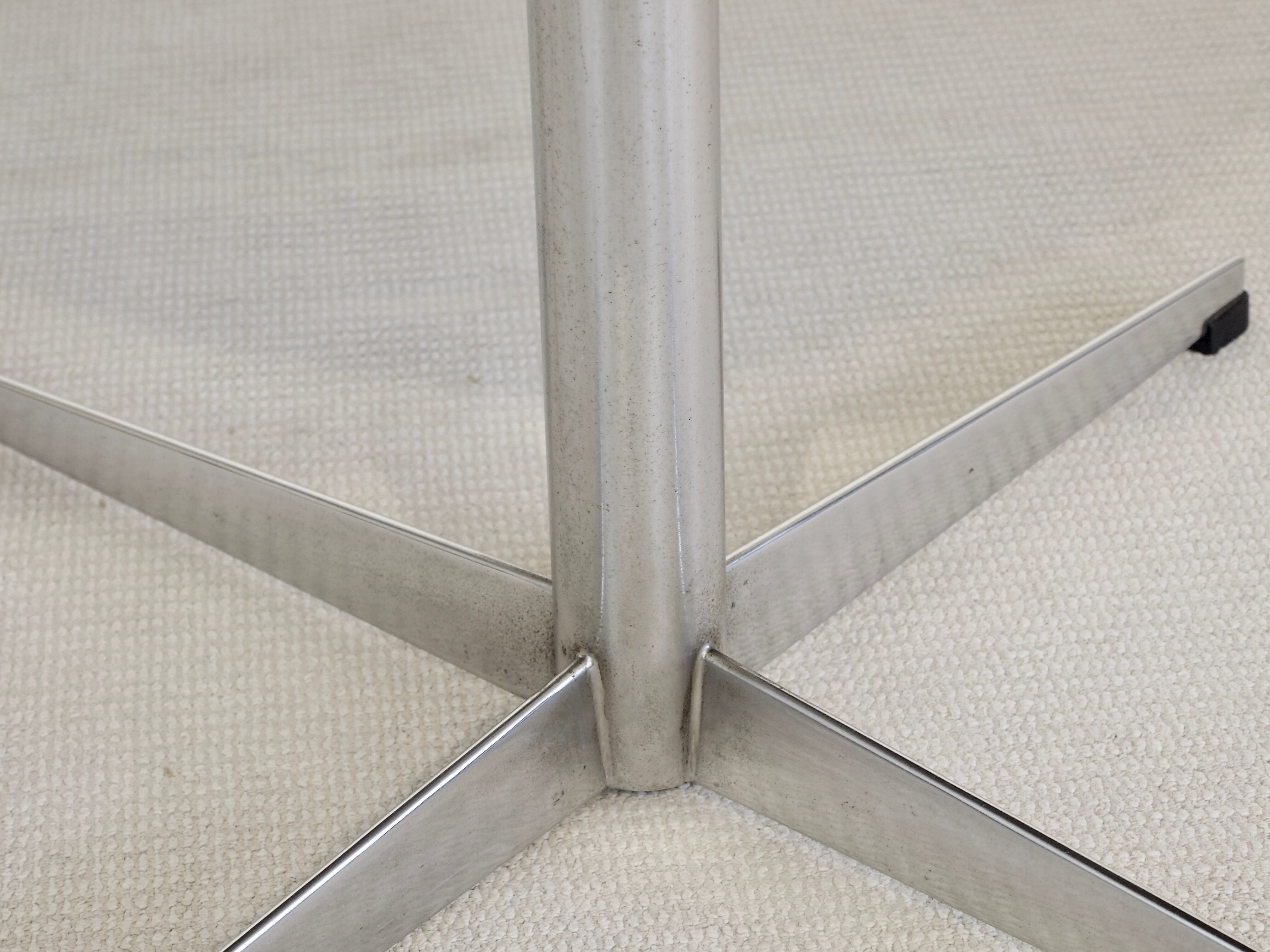 Pastoe round table 70