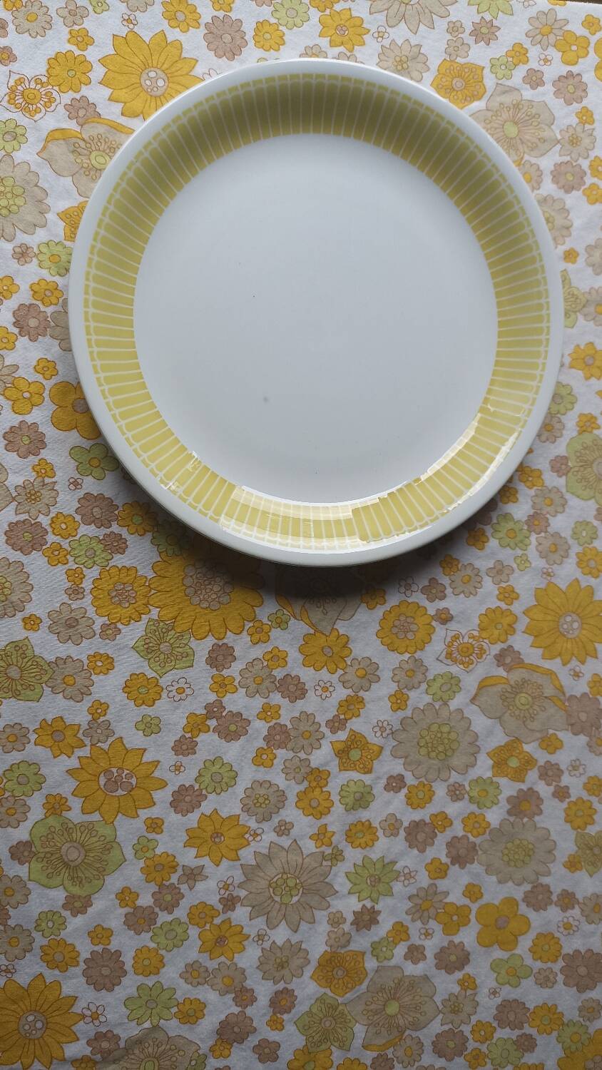 Yellow and white Fenal Badonviller dishes from the 1920s