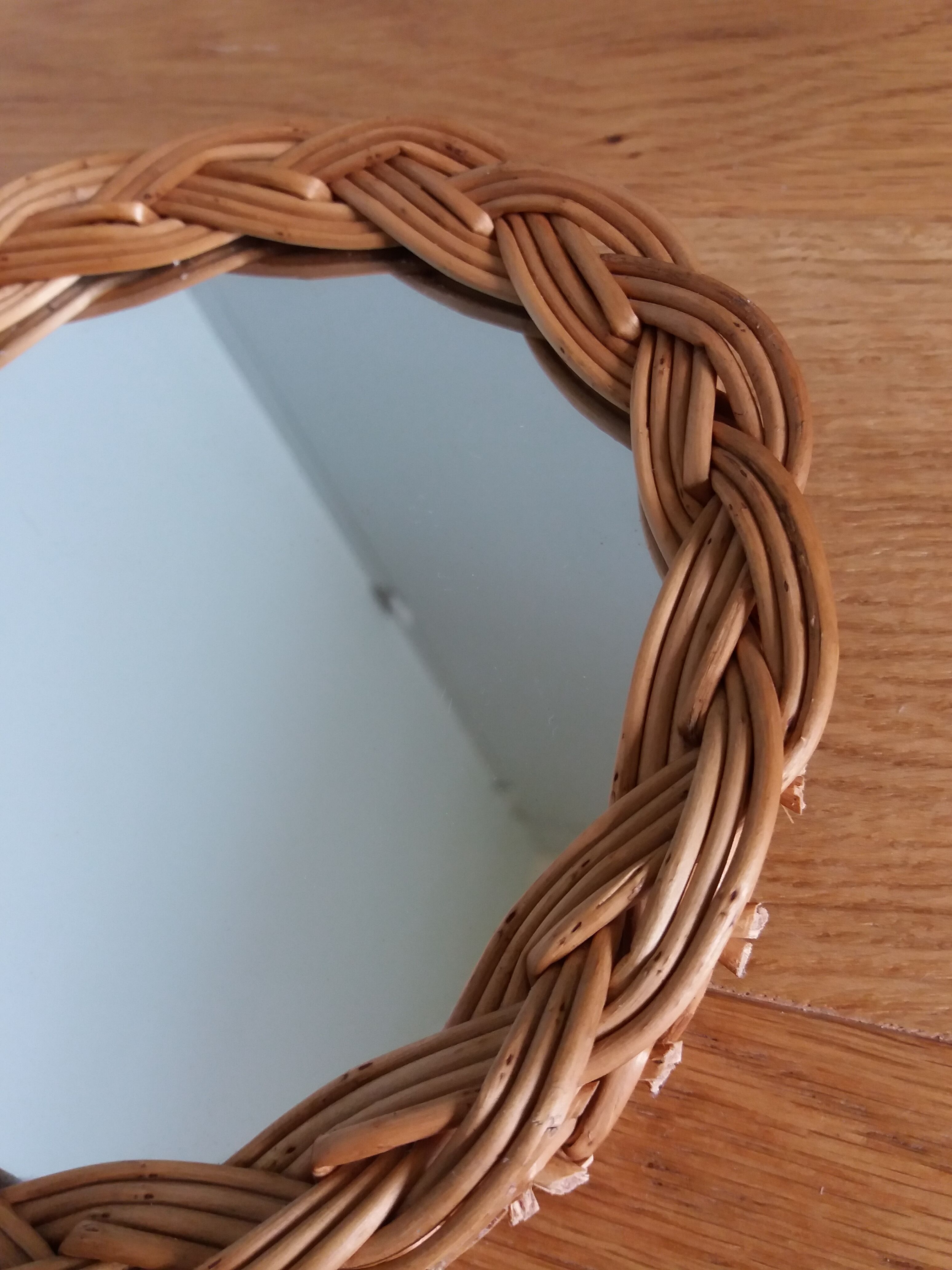 Round rattan wicker mirror 18cm