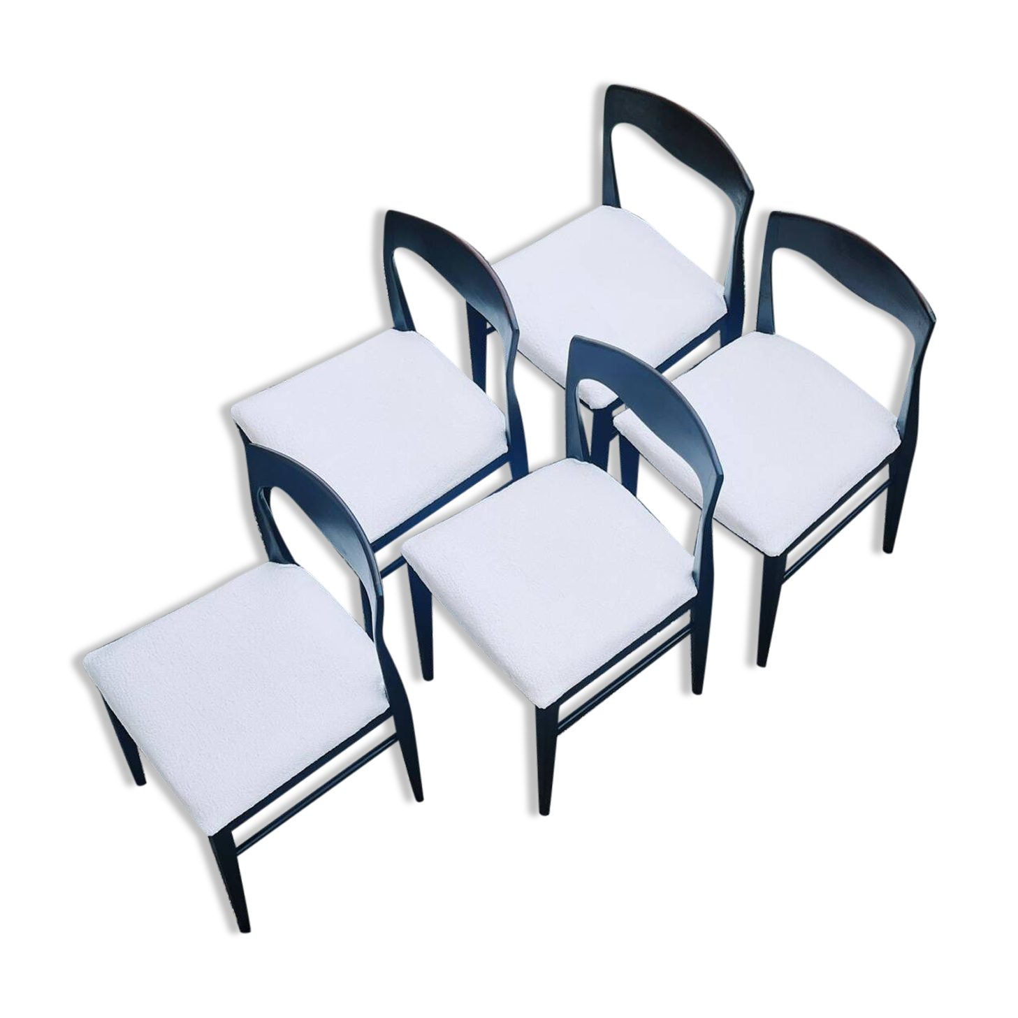 5 vintage chairs in dark wood and bouclé wool