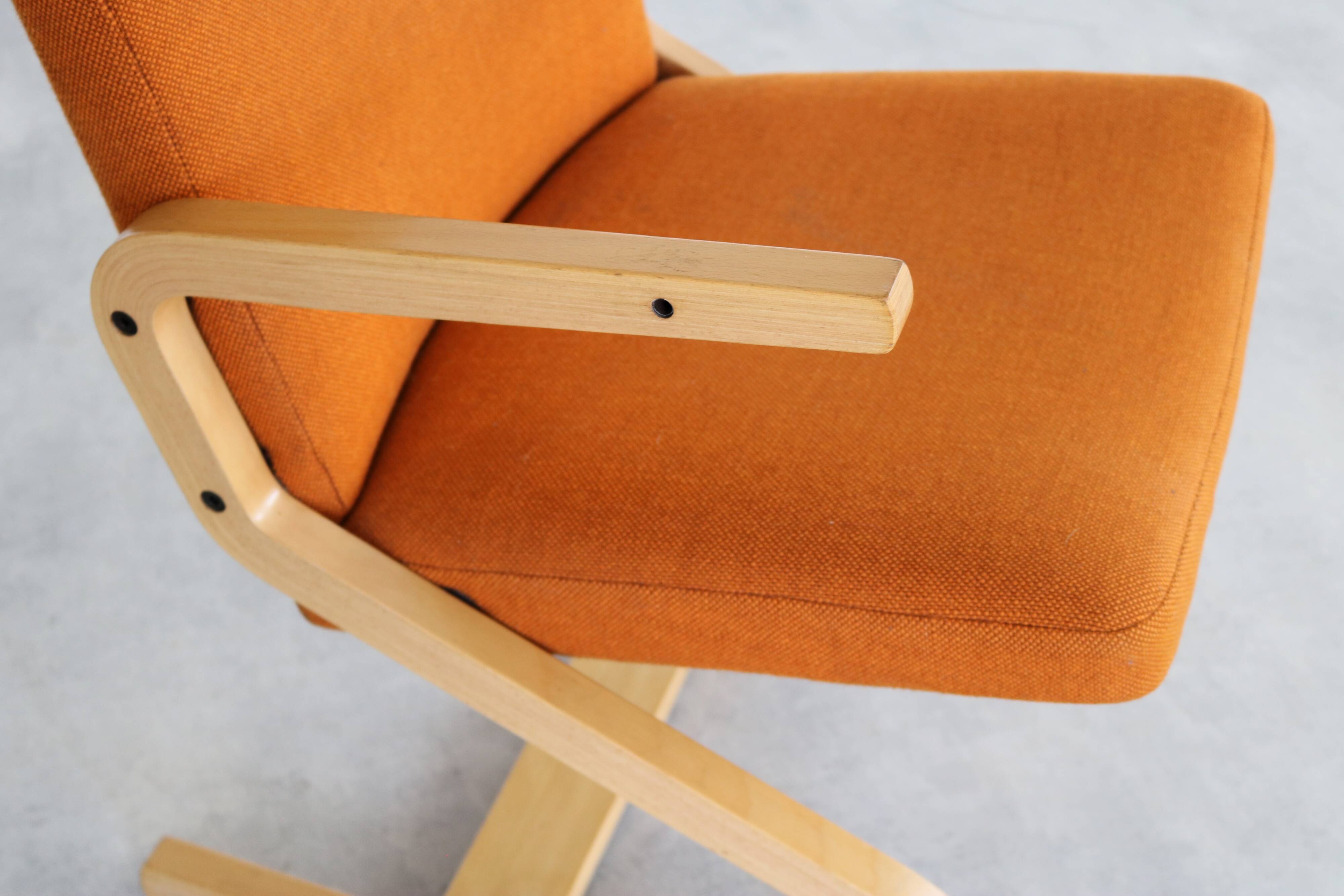 Vintage armchairs | chairs | cinema chair | westnofa