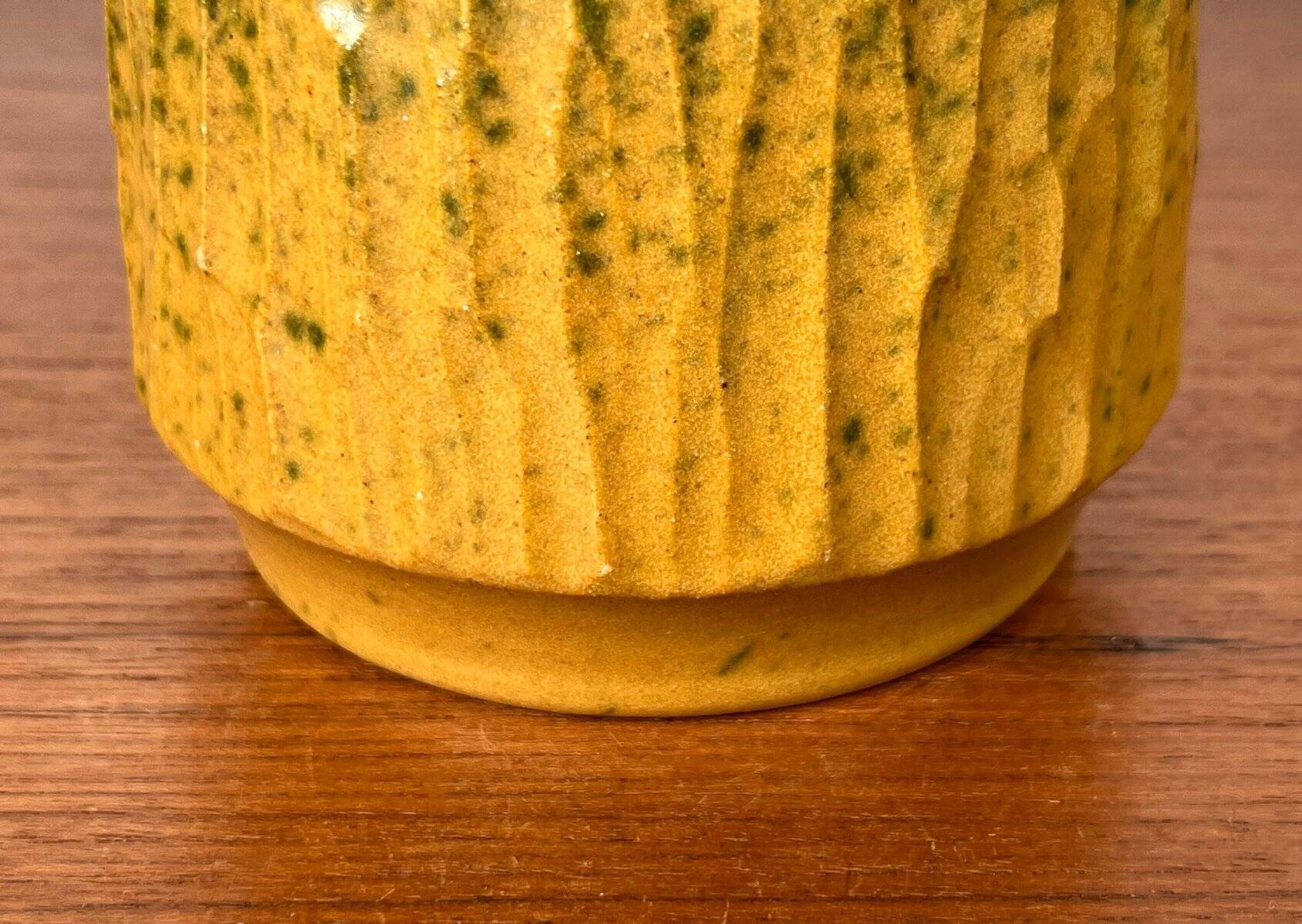 Danish studio pottery vase from the mid-20th century by Ernst Pottery, Faxe, 1960s.