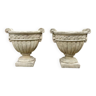 Pair of antique concrete Médicis vases Ø47 H45