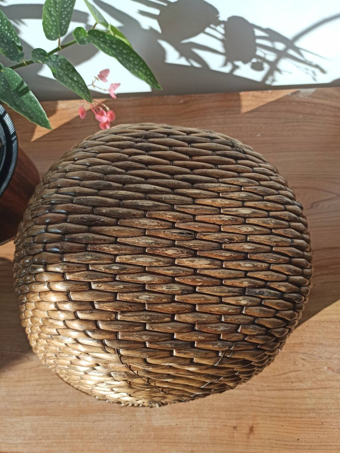 Vintage woven rattan basket - Traditional Asian wickerwork