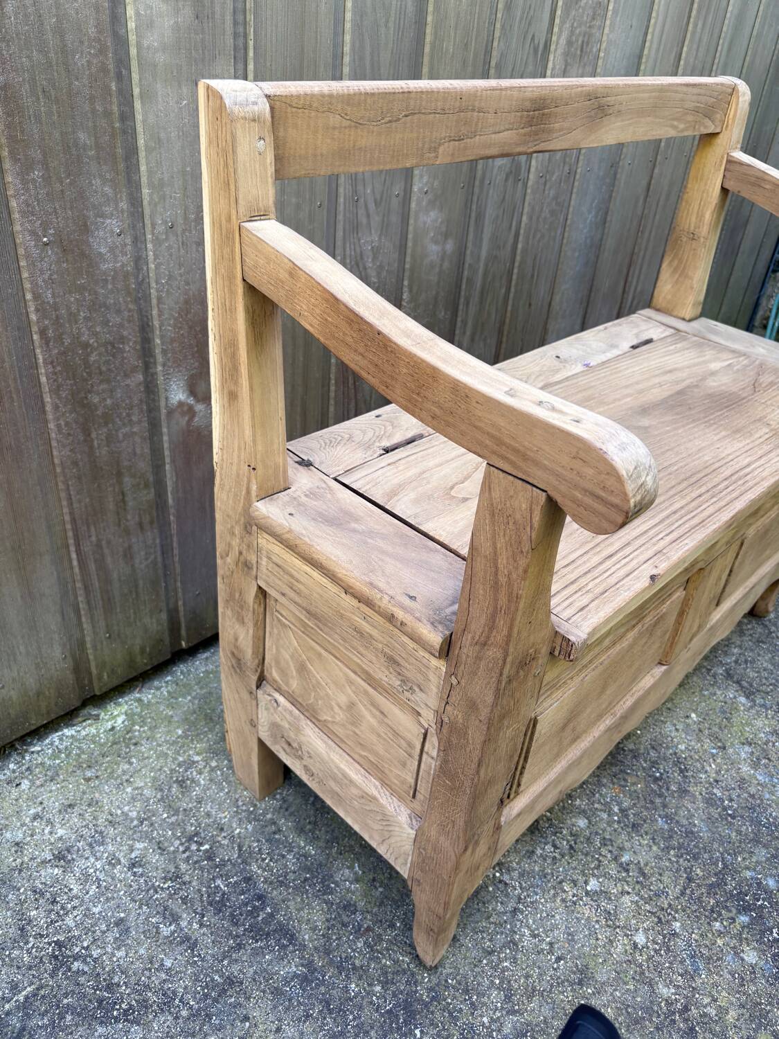 Farmhouse bench with chest in antique solid walnut