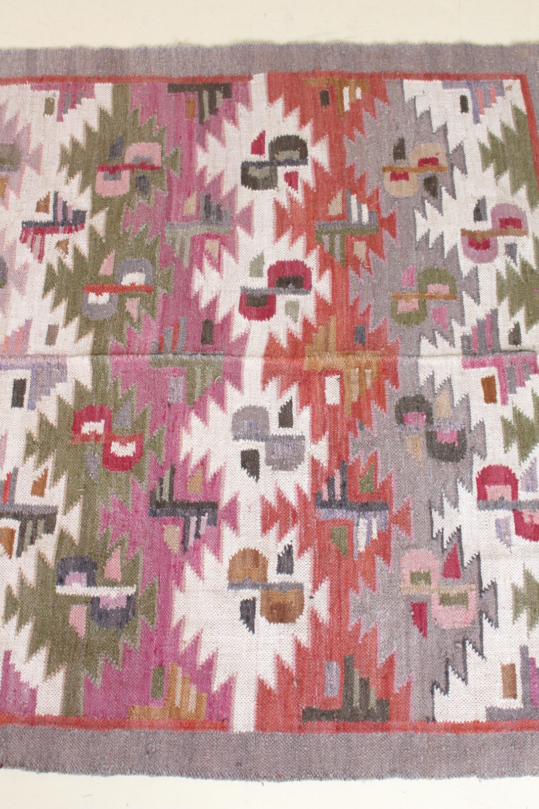 Persian carpet woven 148,5 x 115.8 cm wool