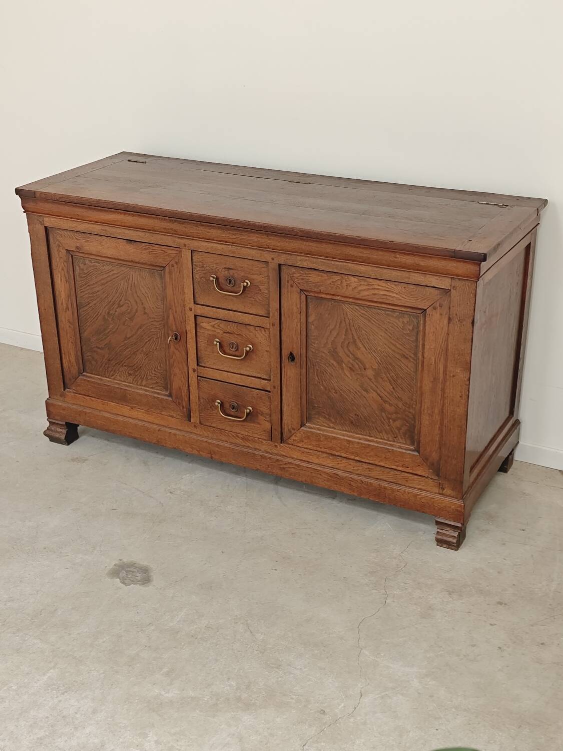 Antique solid wood workbench, dough cabinet from the 18th century.