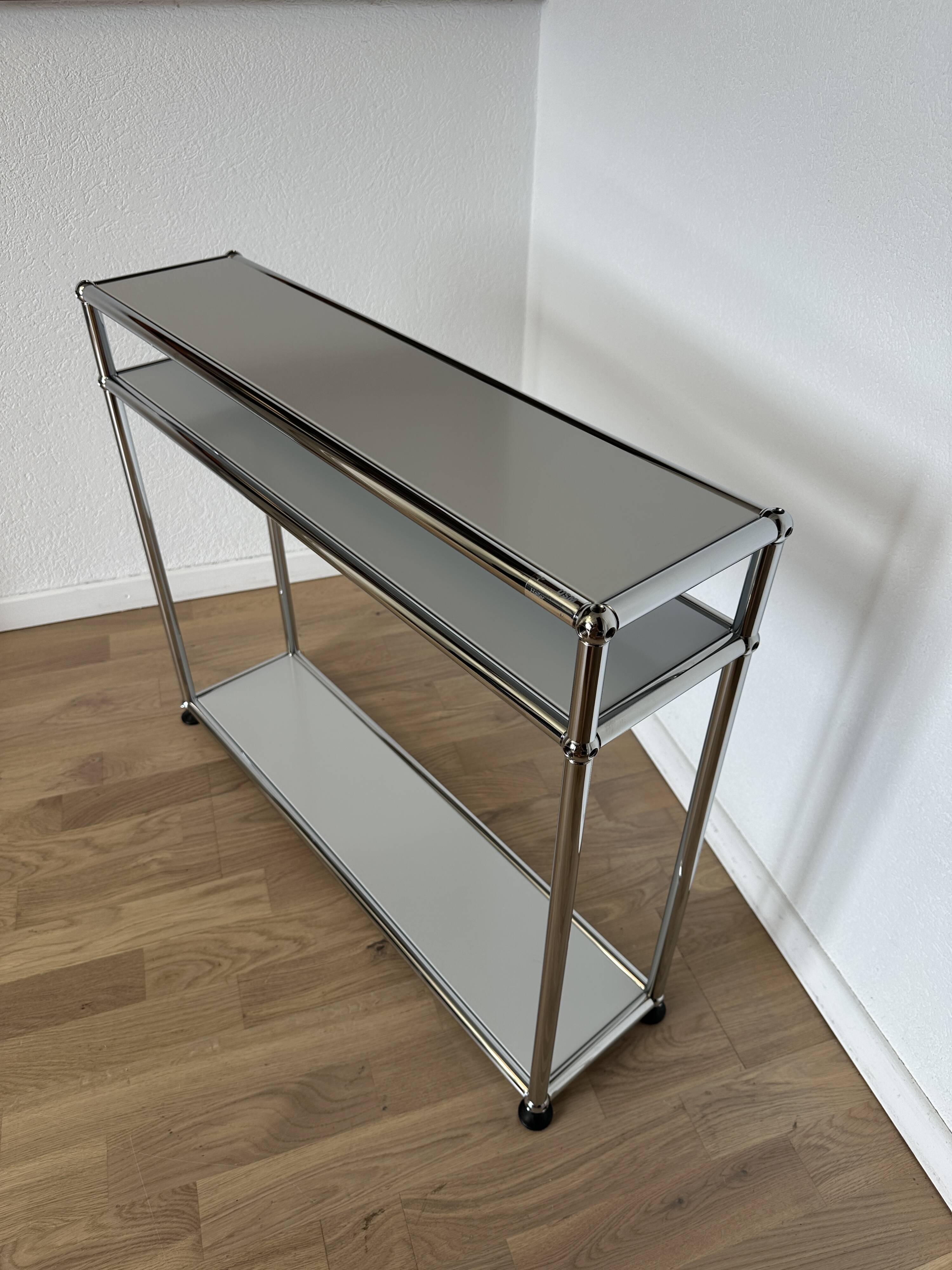 USM Haller shelf in light grey