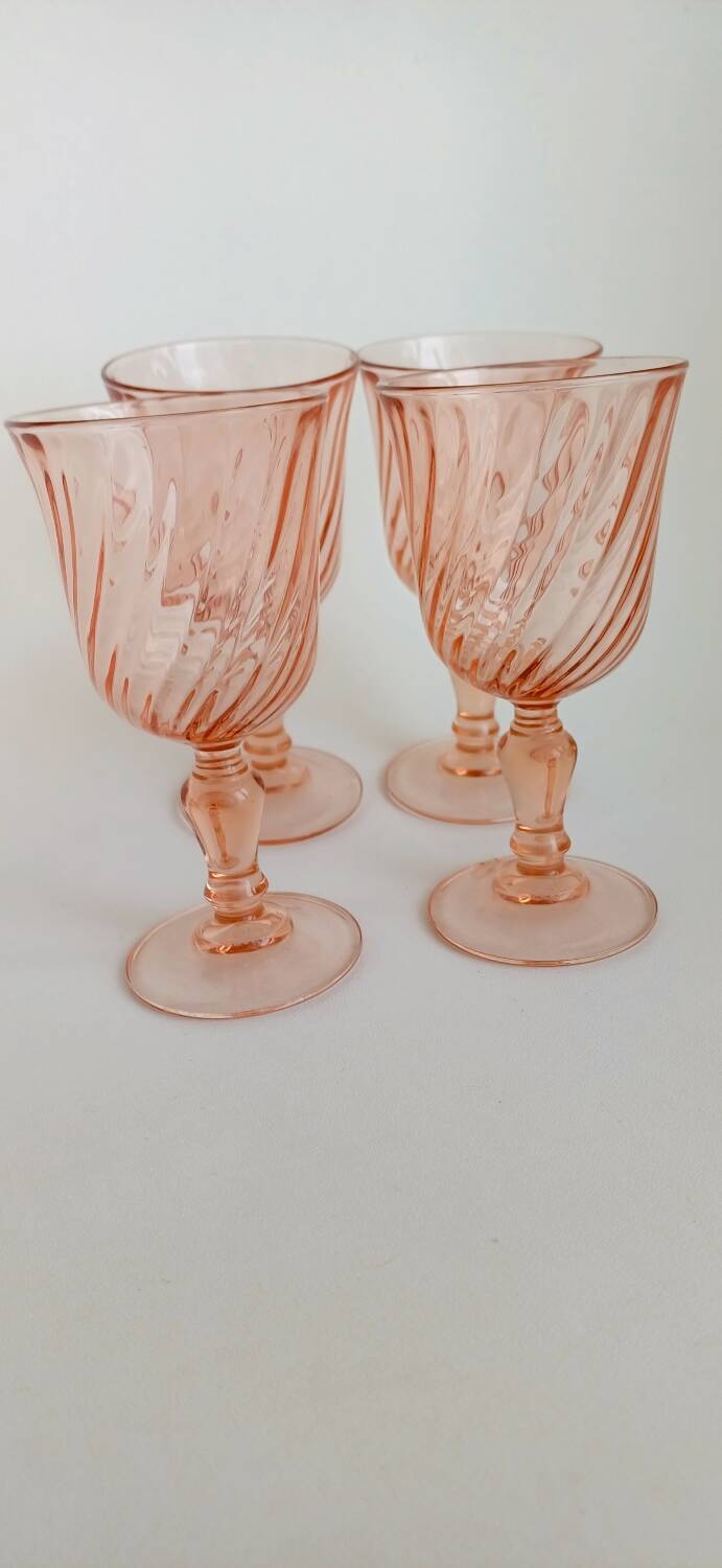 Pink rosé wine glasses