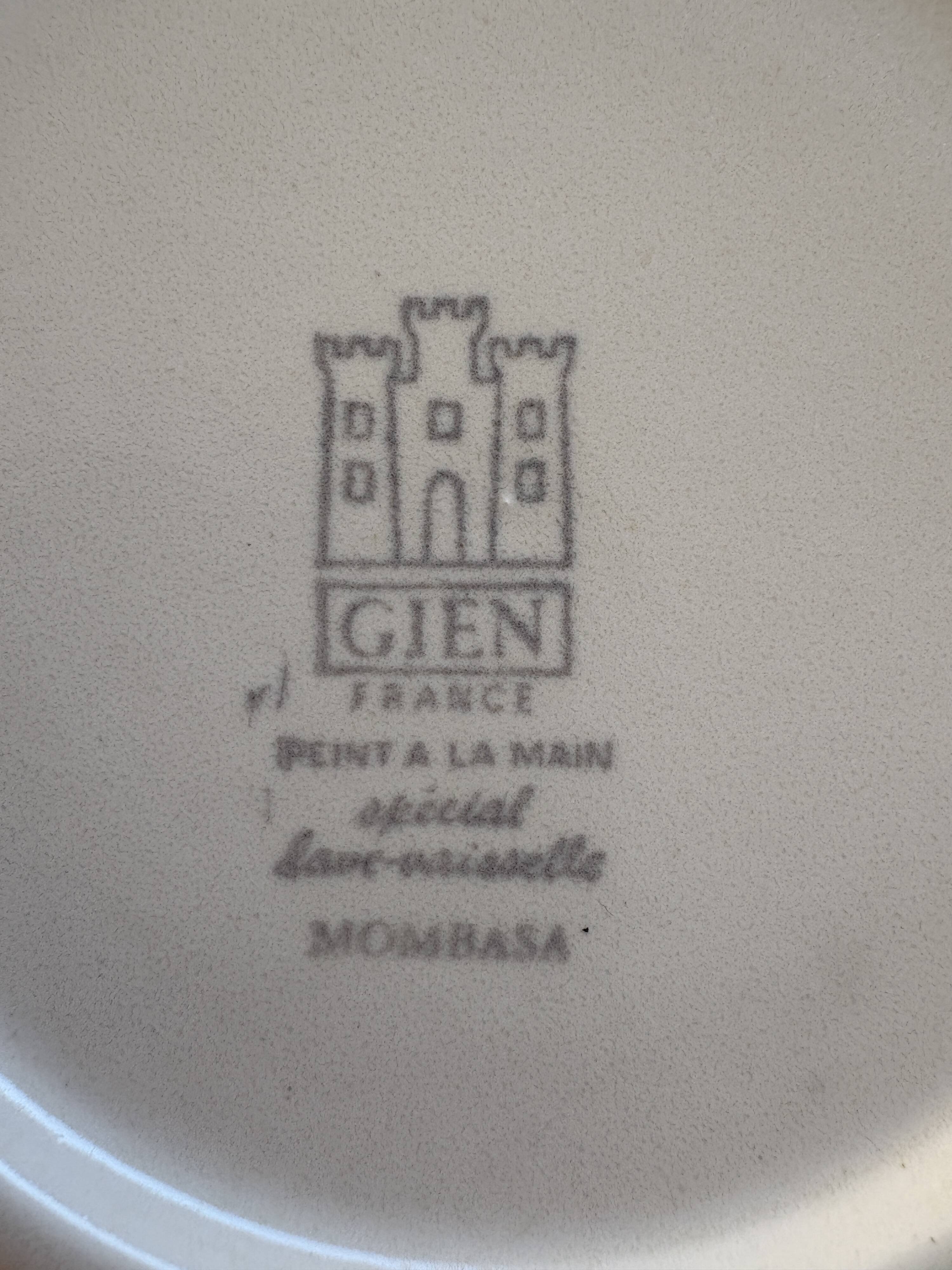 Two old deep plates gien