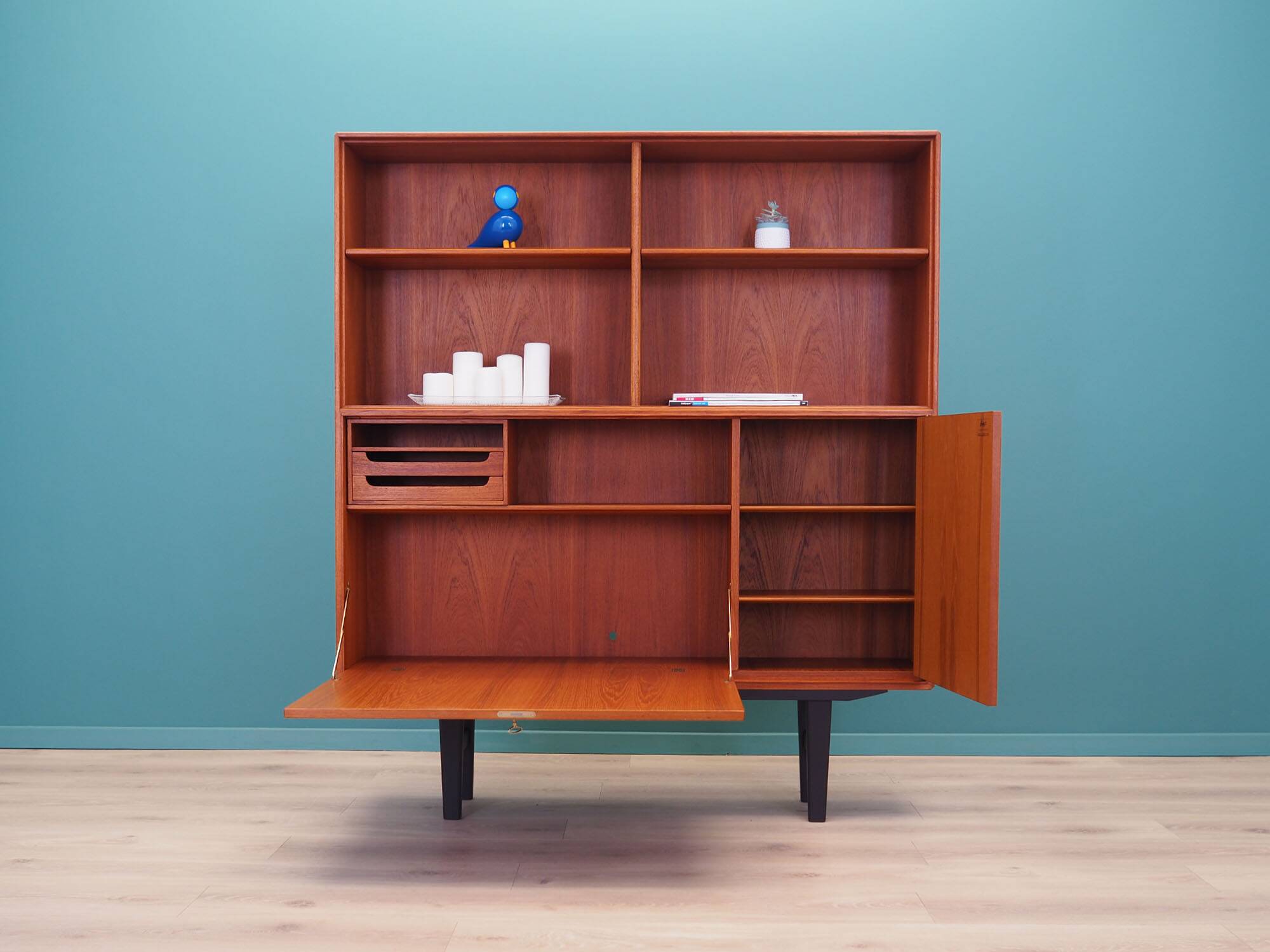 Teak bookcase, Scandinavian design, 1960s, designer: Bertil Fridhagen, production: Bodafors
