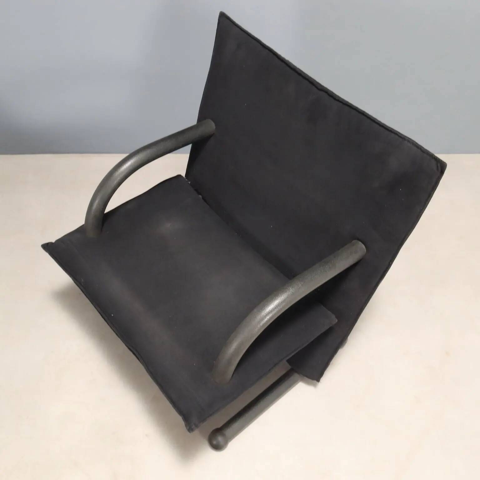Artflex T Line armchairs designed by Burkhard Vogtherr in leather, Italy, 1980s.