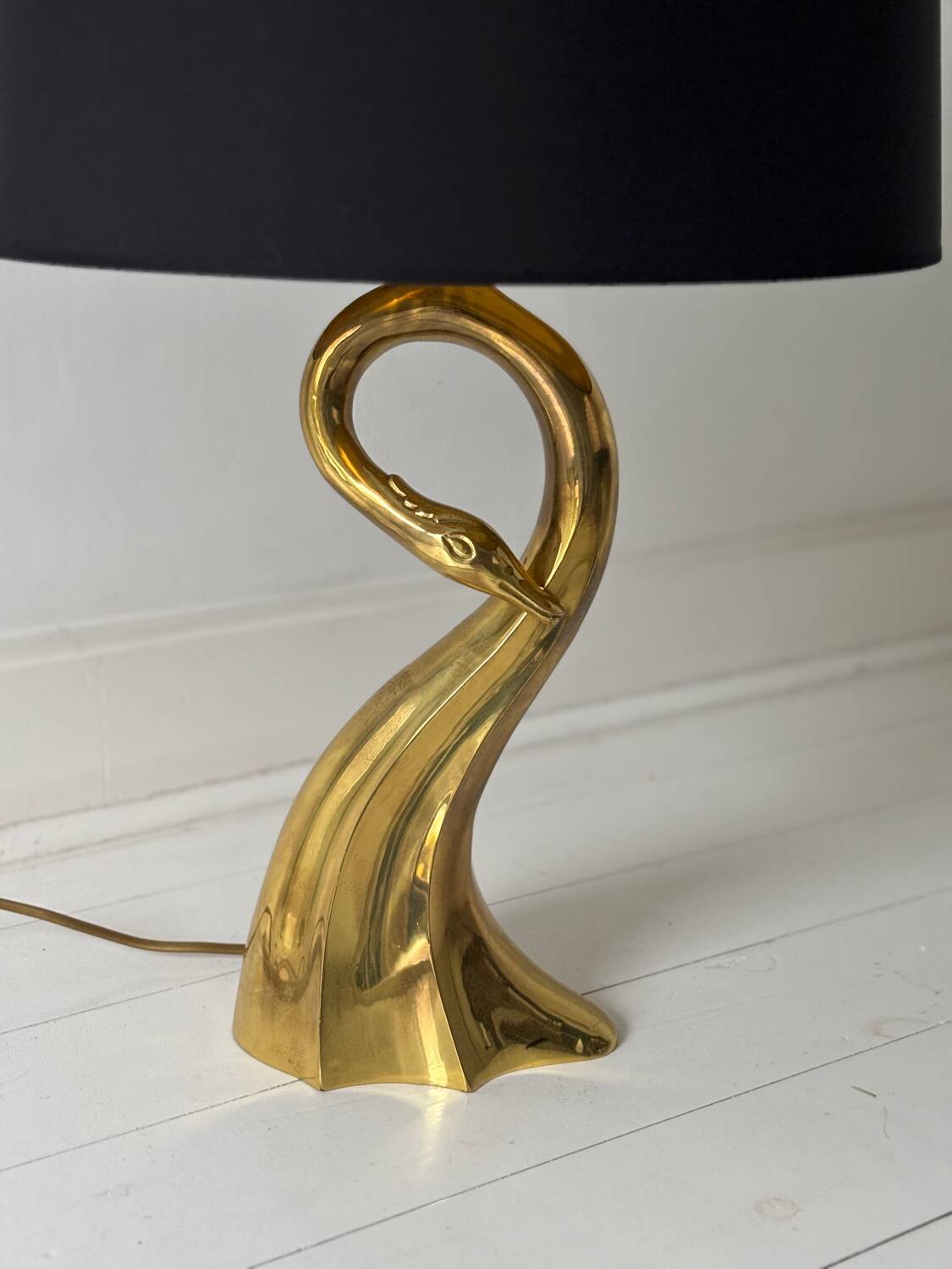 Brass lamp in the shape of a swan – Regina, Italy, 1970s