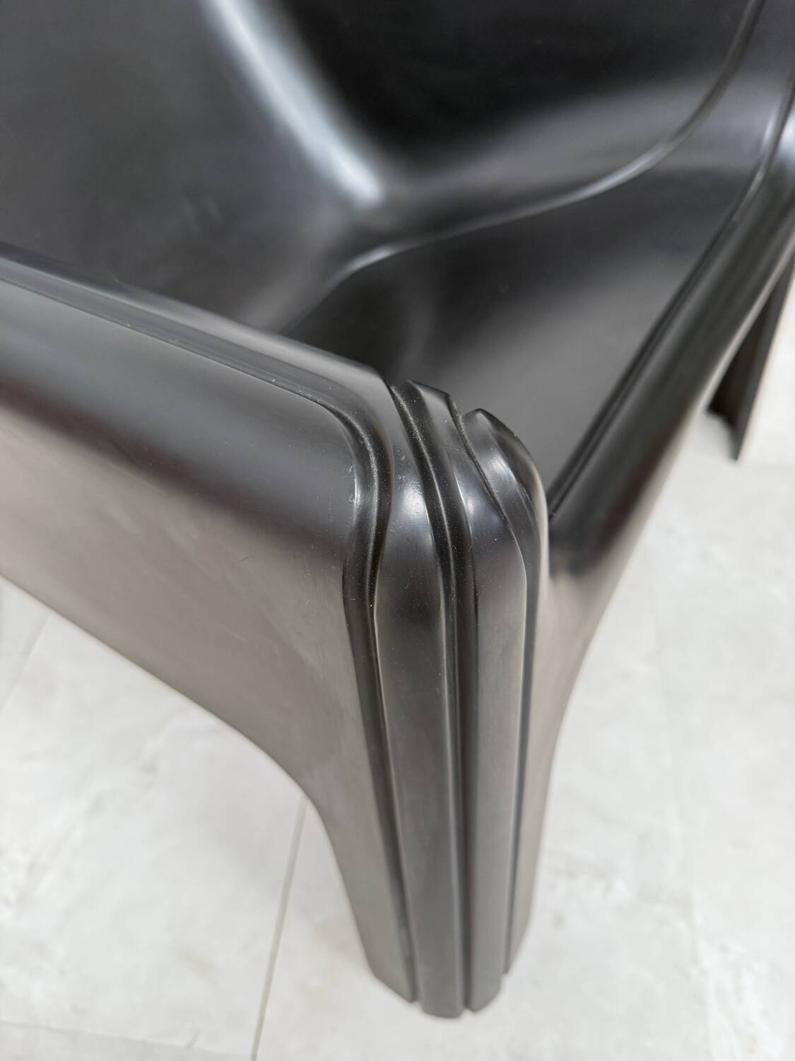 Fauteuil 4794 Gae Aulenti pour Kartell