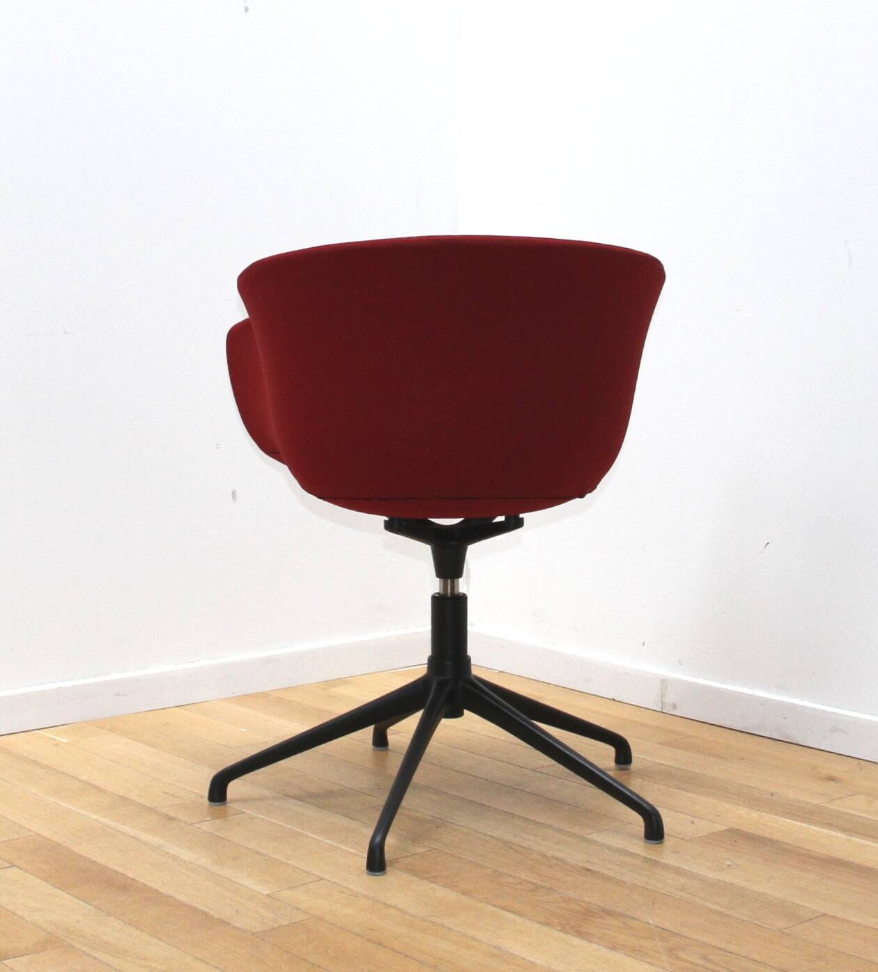 Bai office armchair, Onderrata