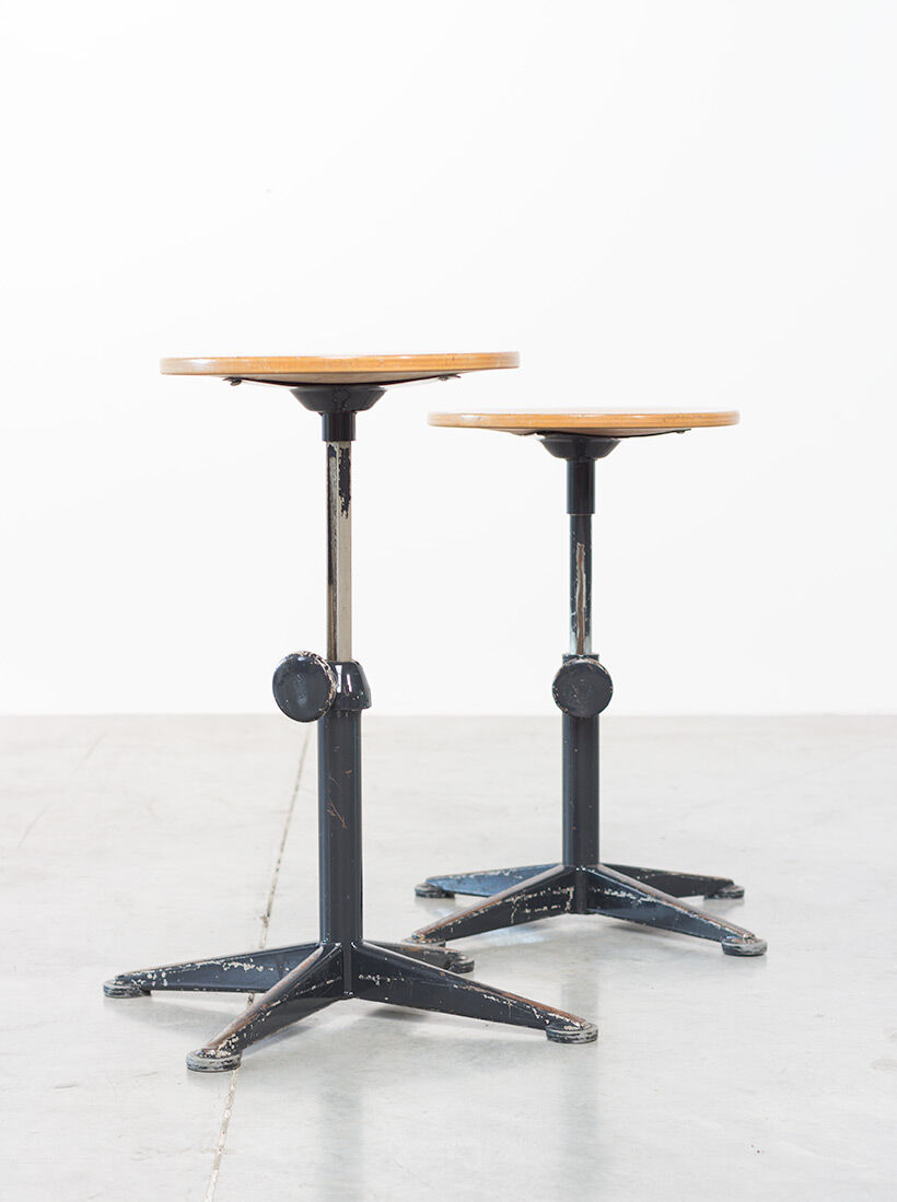 Friso Kramer two cirkel Ahrend swivel stools, 1960s