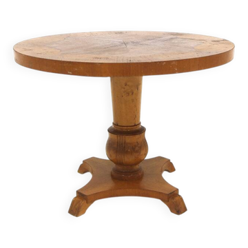 Coffee table in elm, Swedish Modern, Sweden, 1930.