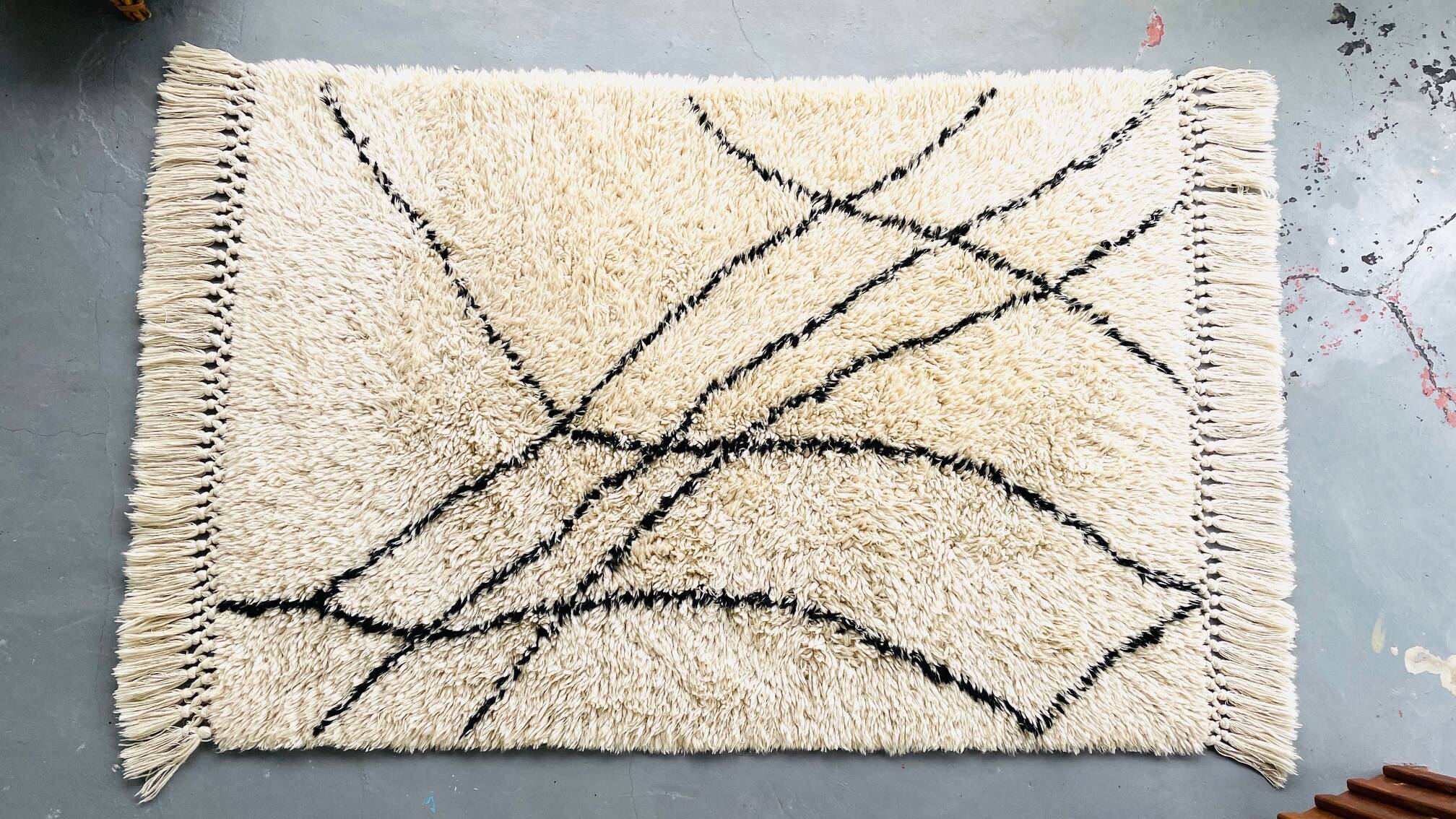 Tapis Contemporain Berbère – 165cm x 282cm