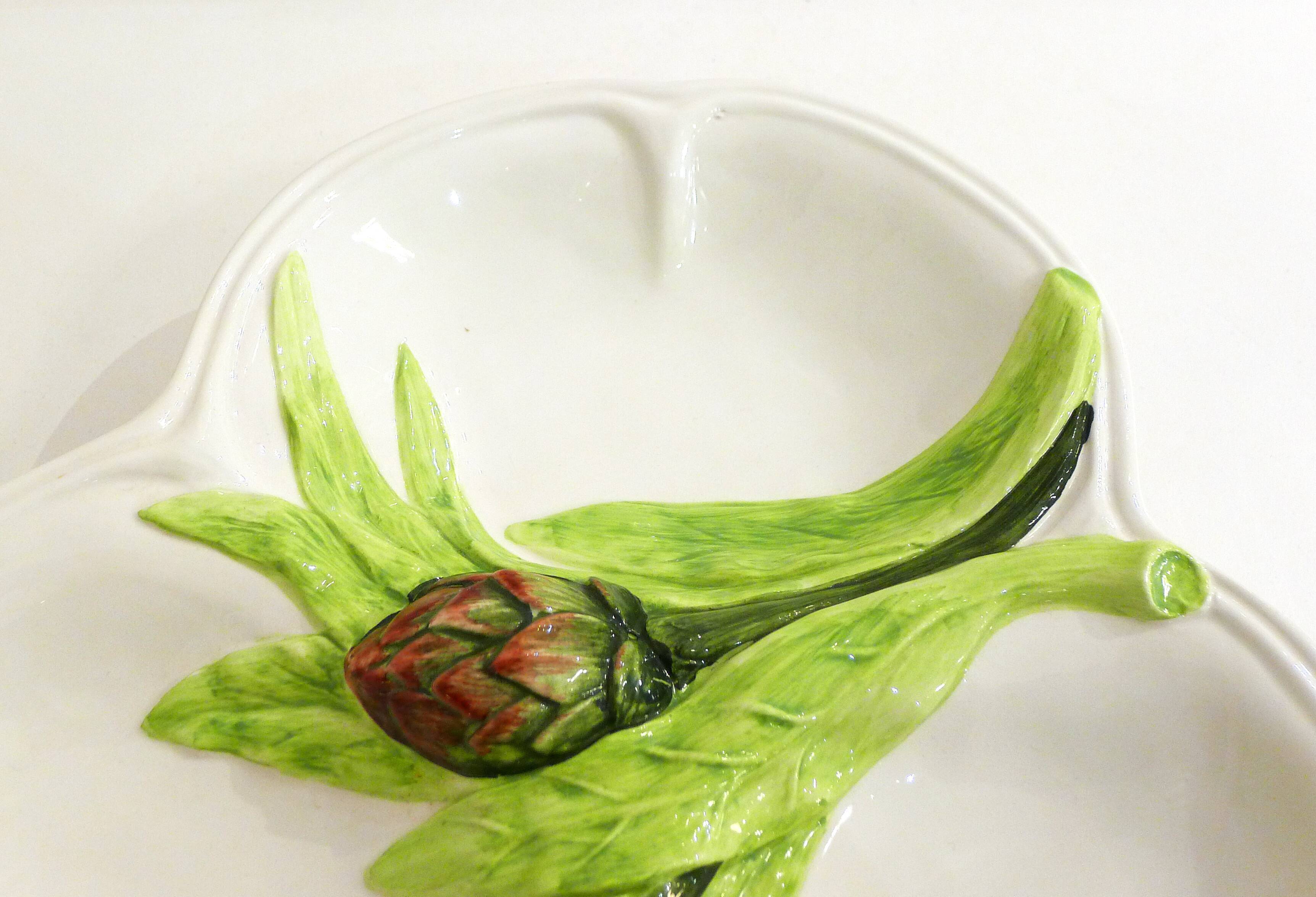 Dish dabbling artichokes