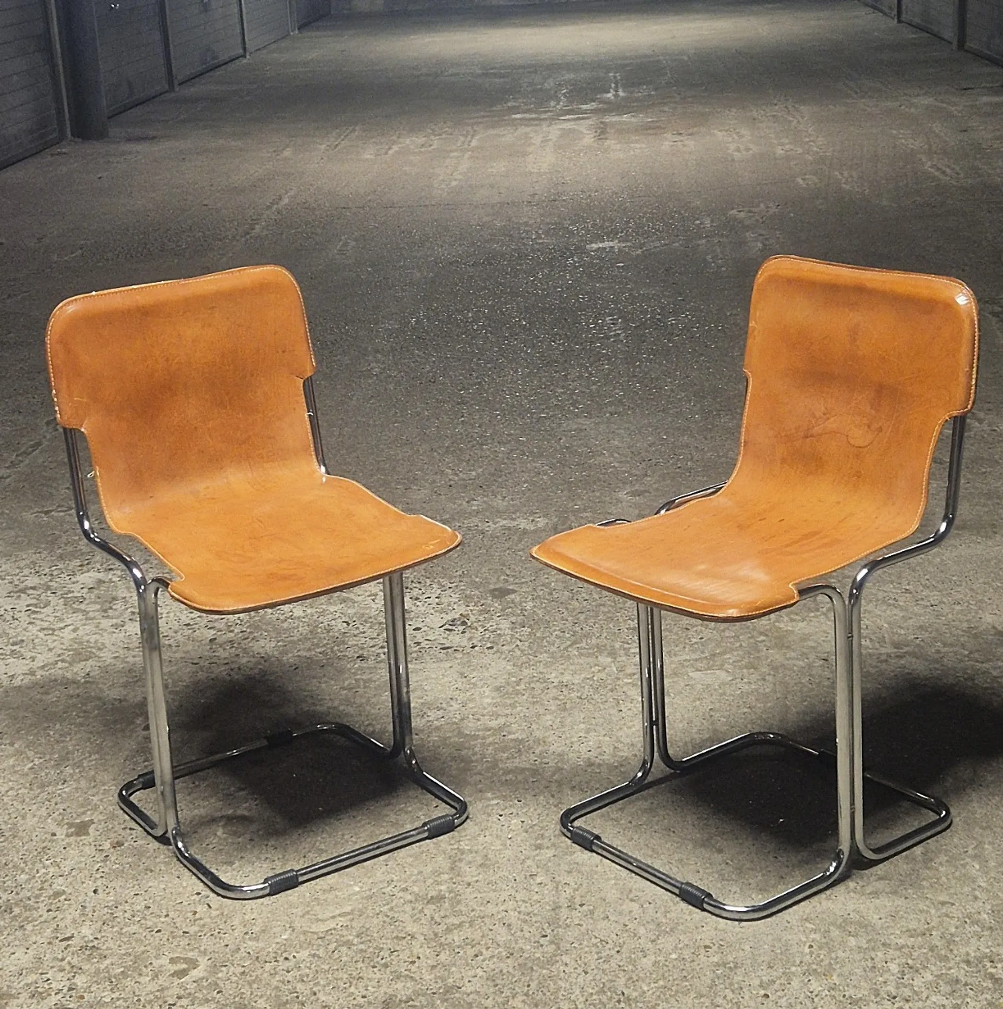 Pair of "Calla" chairs, Antonio Ari Colombo for Arflex, 1970