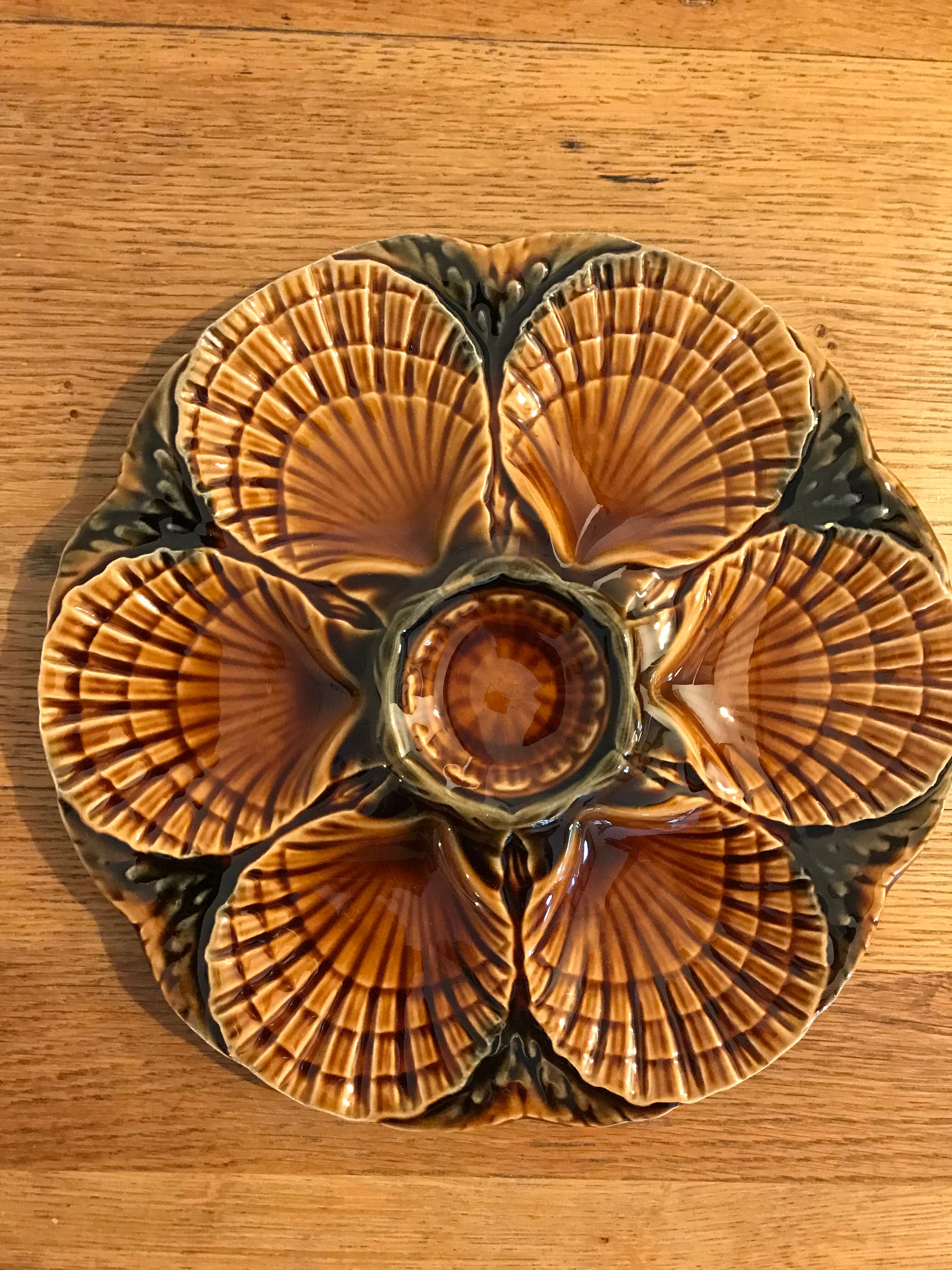 Set of 4 plates with oyster slurry