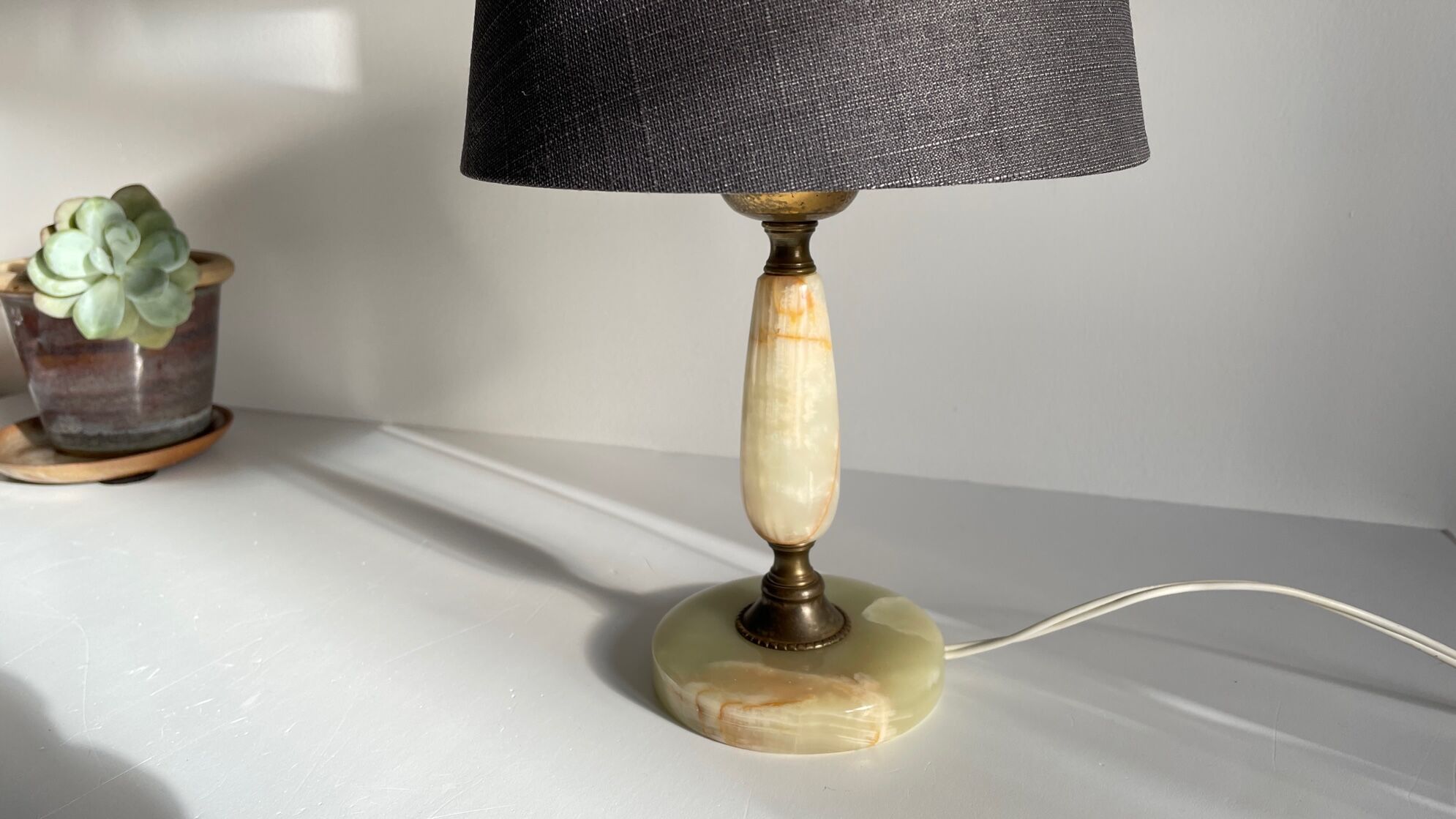 Lamp feet in vintage onyx stone