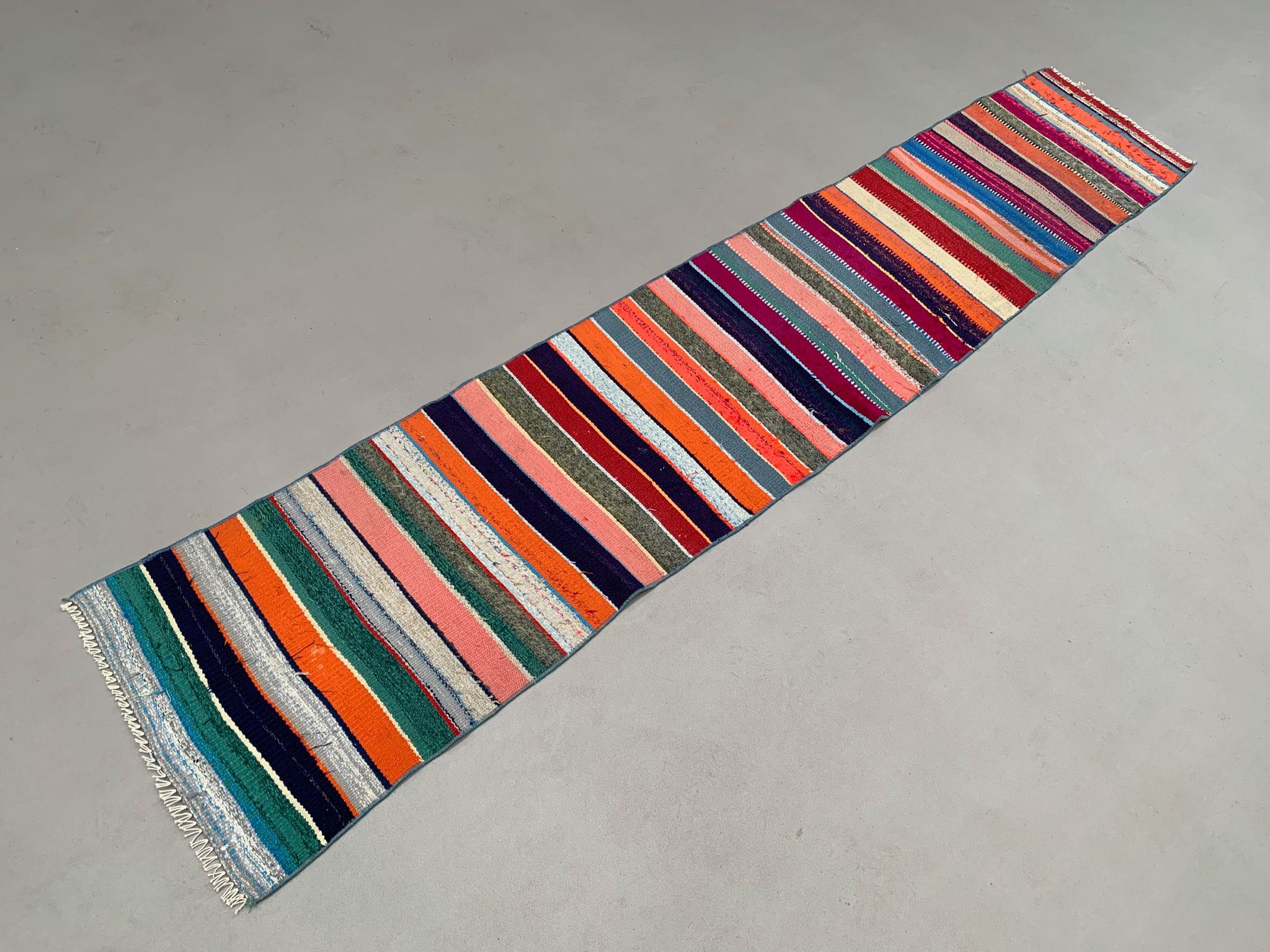 Old Turkish narrow Kilim Runner 262x51 cm shabby chic, vintage kelim