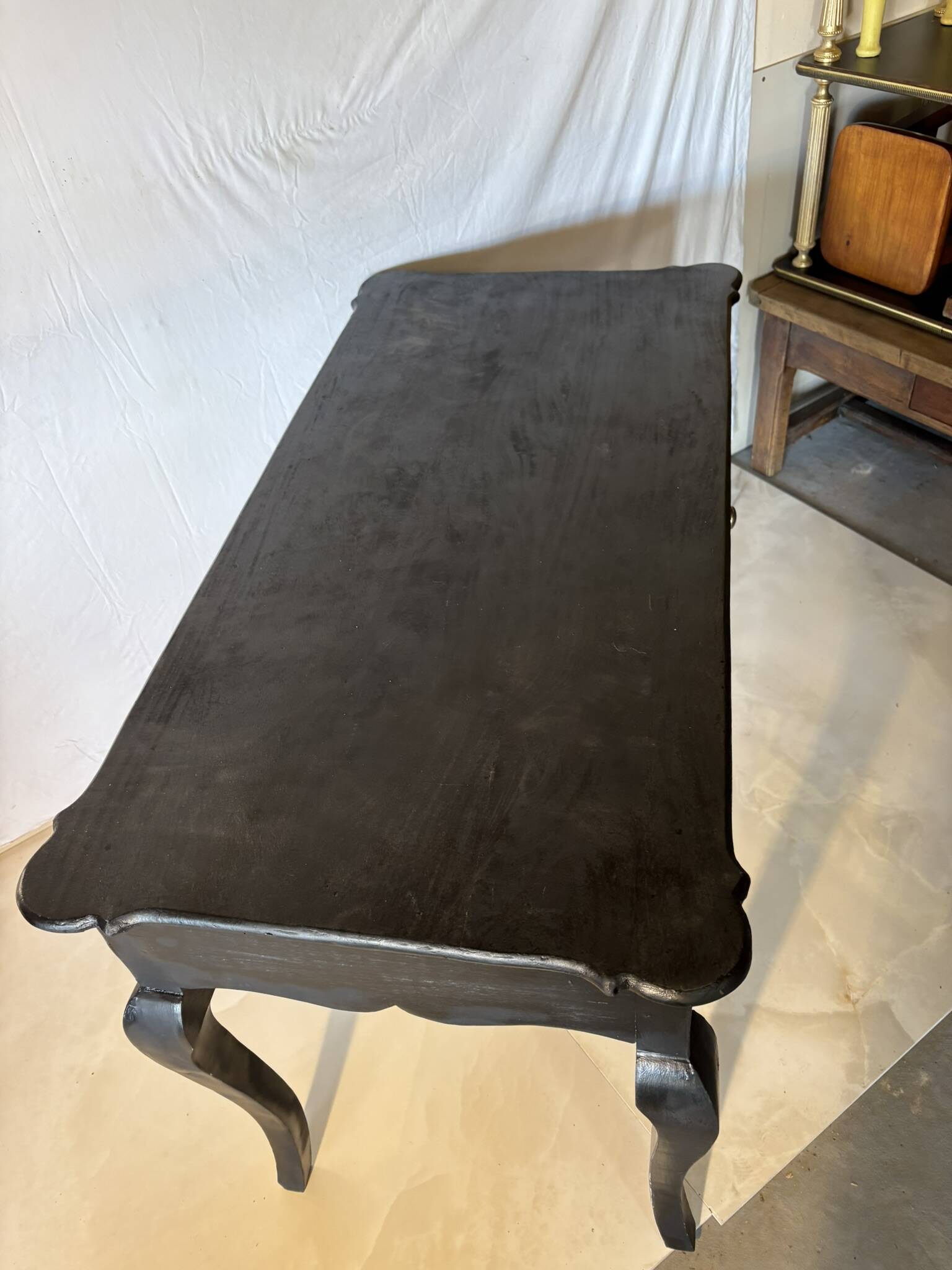 Antique black patinated desk – curved legs and chic country style