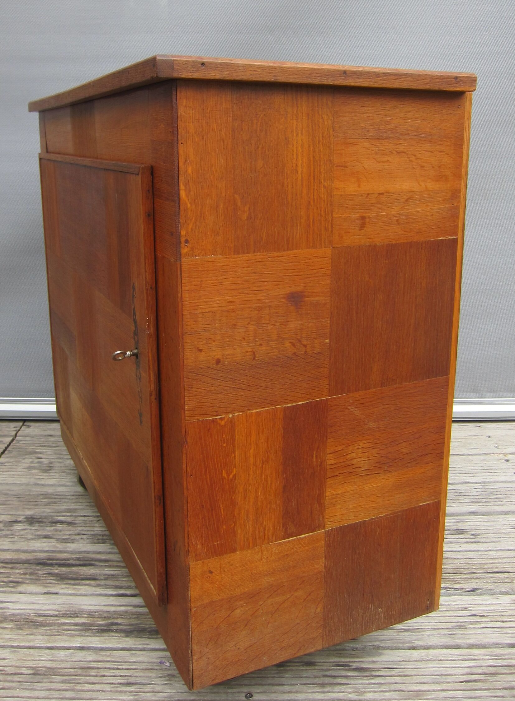 Furniture to shoes on wheels 1945