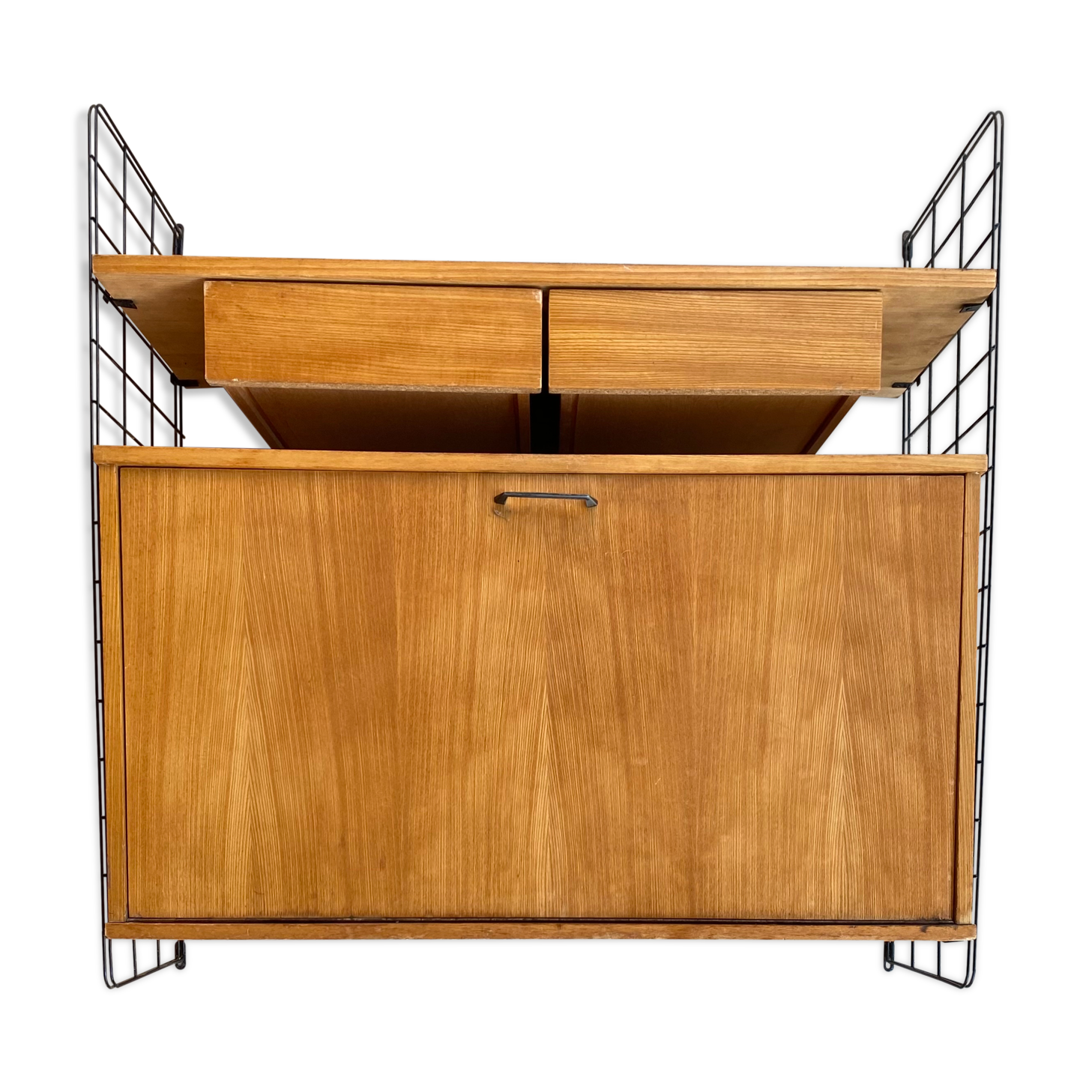 Wall-mounted secretary office