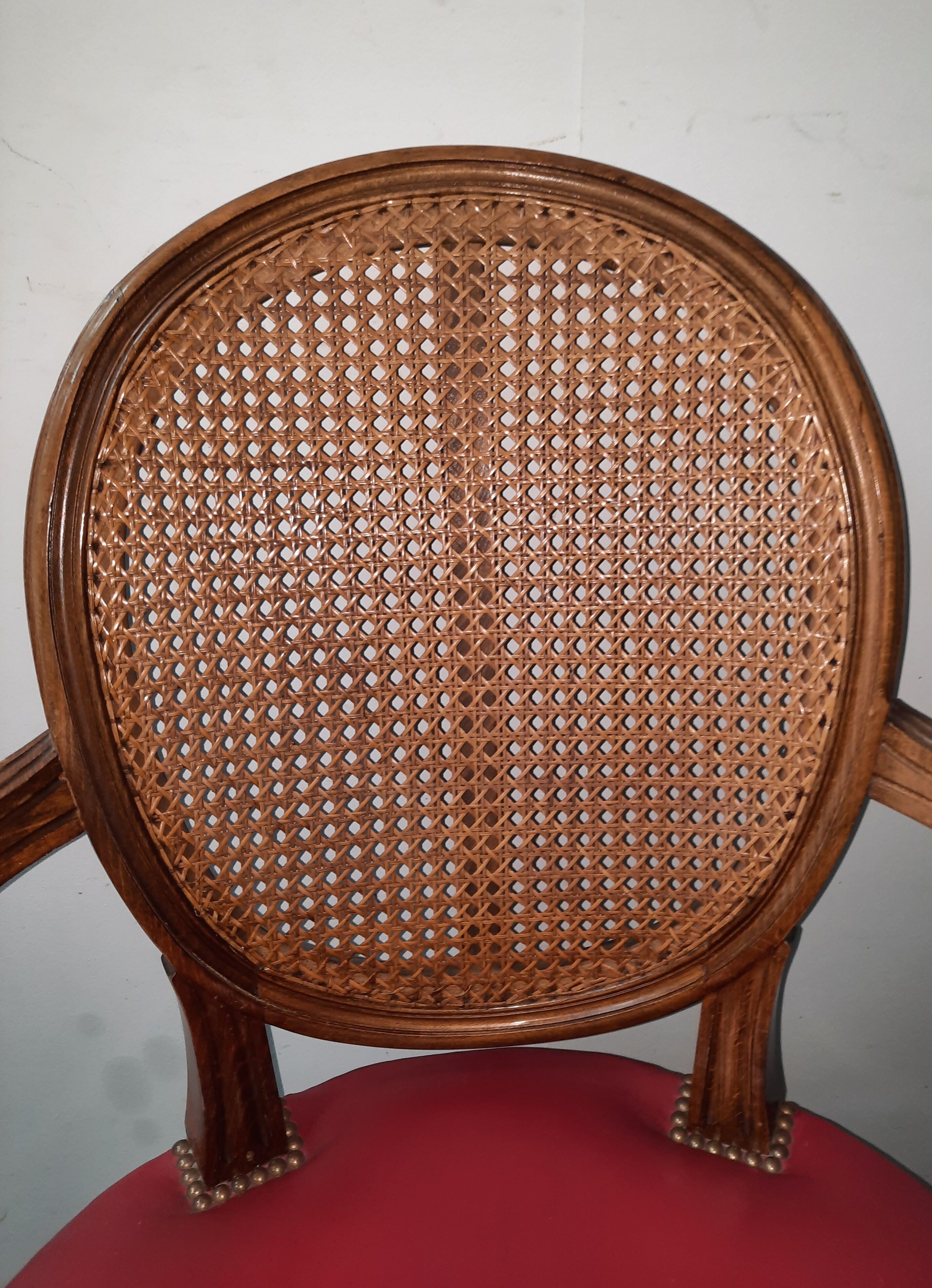 Medaillon armchair, style Louis XVI