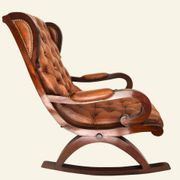 Fauteuil à bascule avec repose-pieds, bois et cuir capitonné