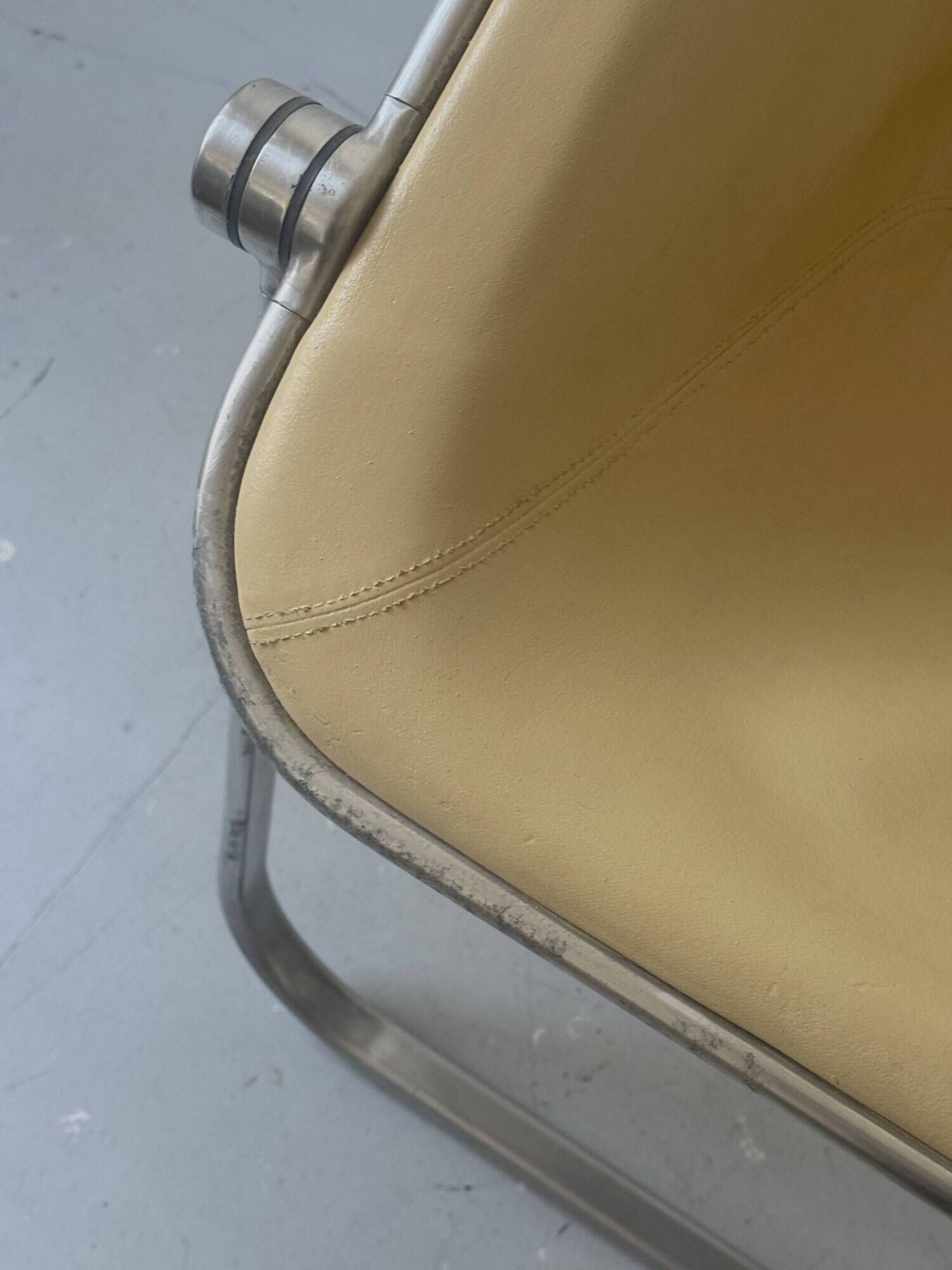 Plona Armchair in Beige Leather & Chrome by G. Piretti for A. Castelli, 1970s design