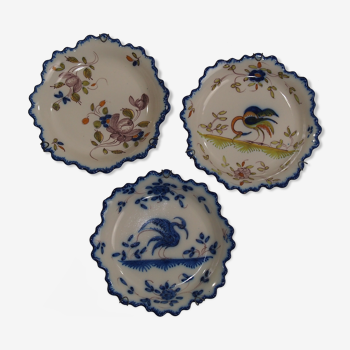 Lot of 3 decorative plates Martres Tolosane decorated by hand