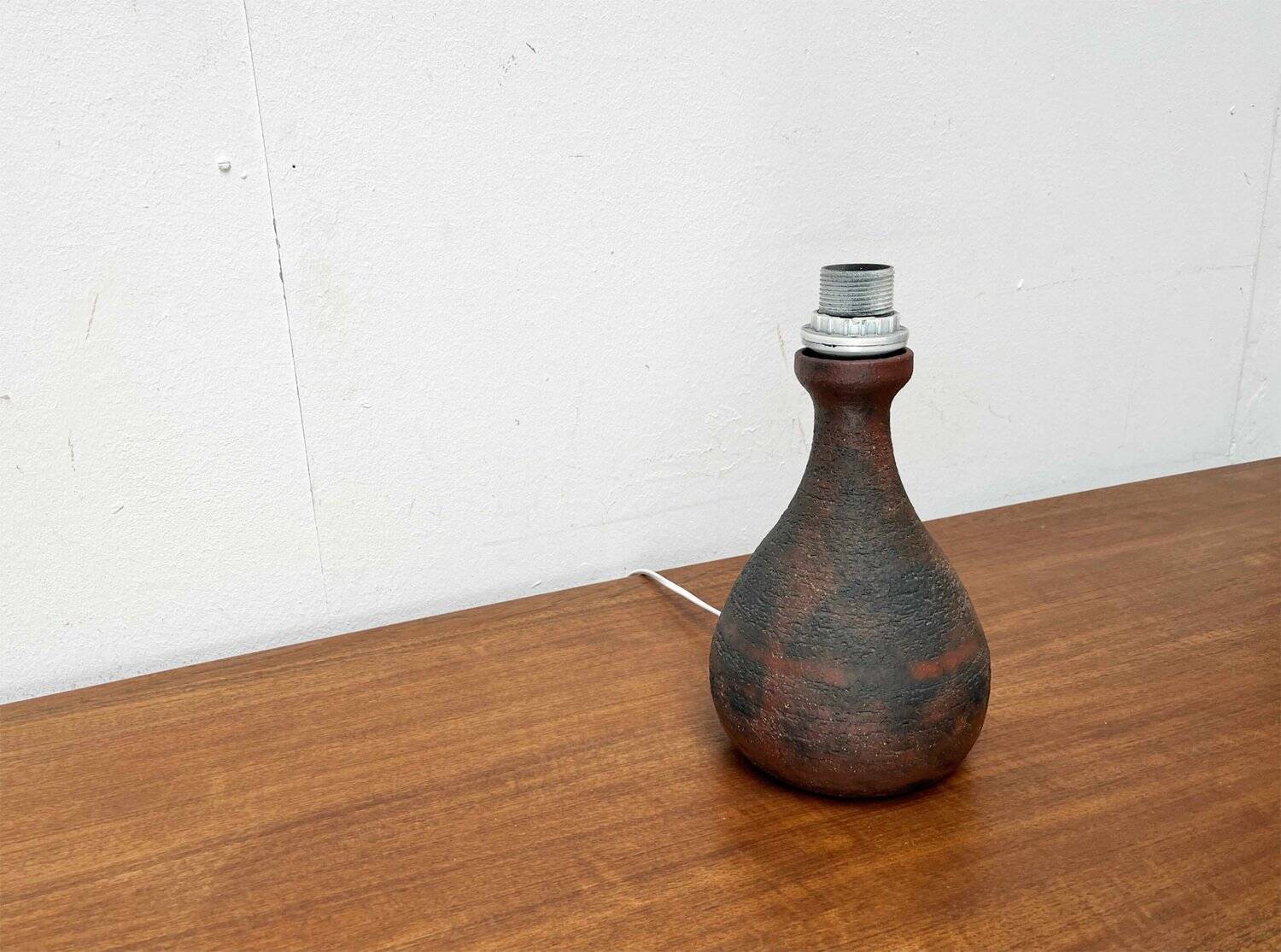 Brutalist mid-century pottery table lamp by Gerhard Liebenthron, 1960s.