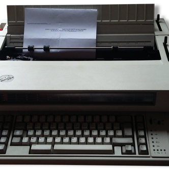 Machine à écrire IBM 6750 3