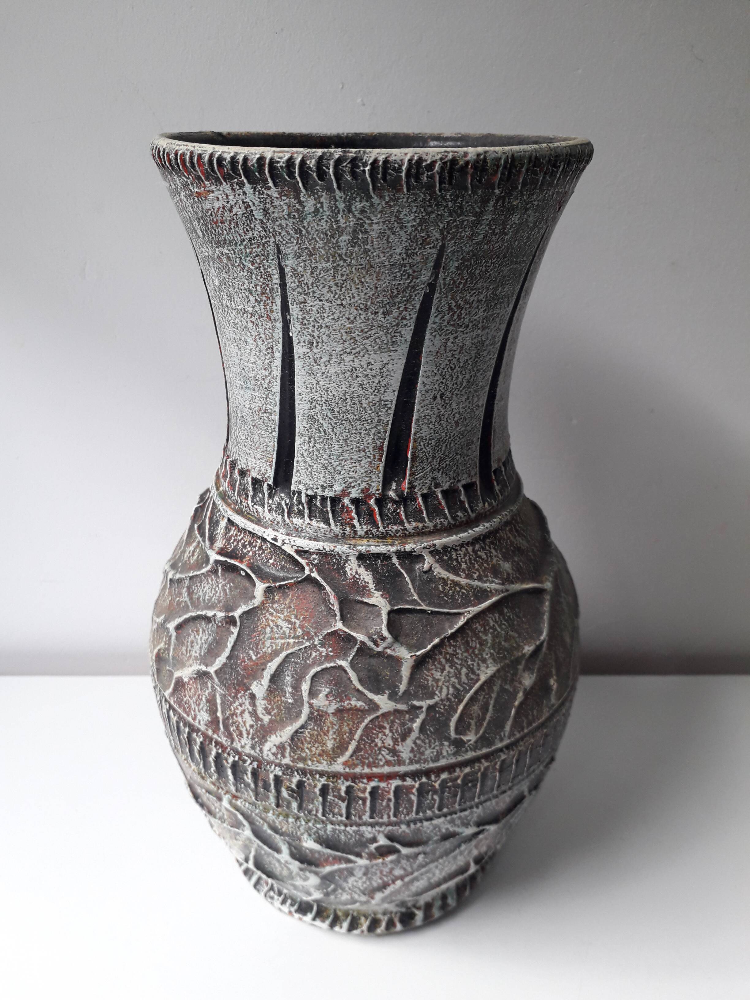 Antique ceramic vase (26cm)