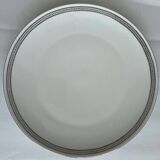 Set of 2 round white porcelain dishes