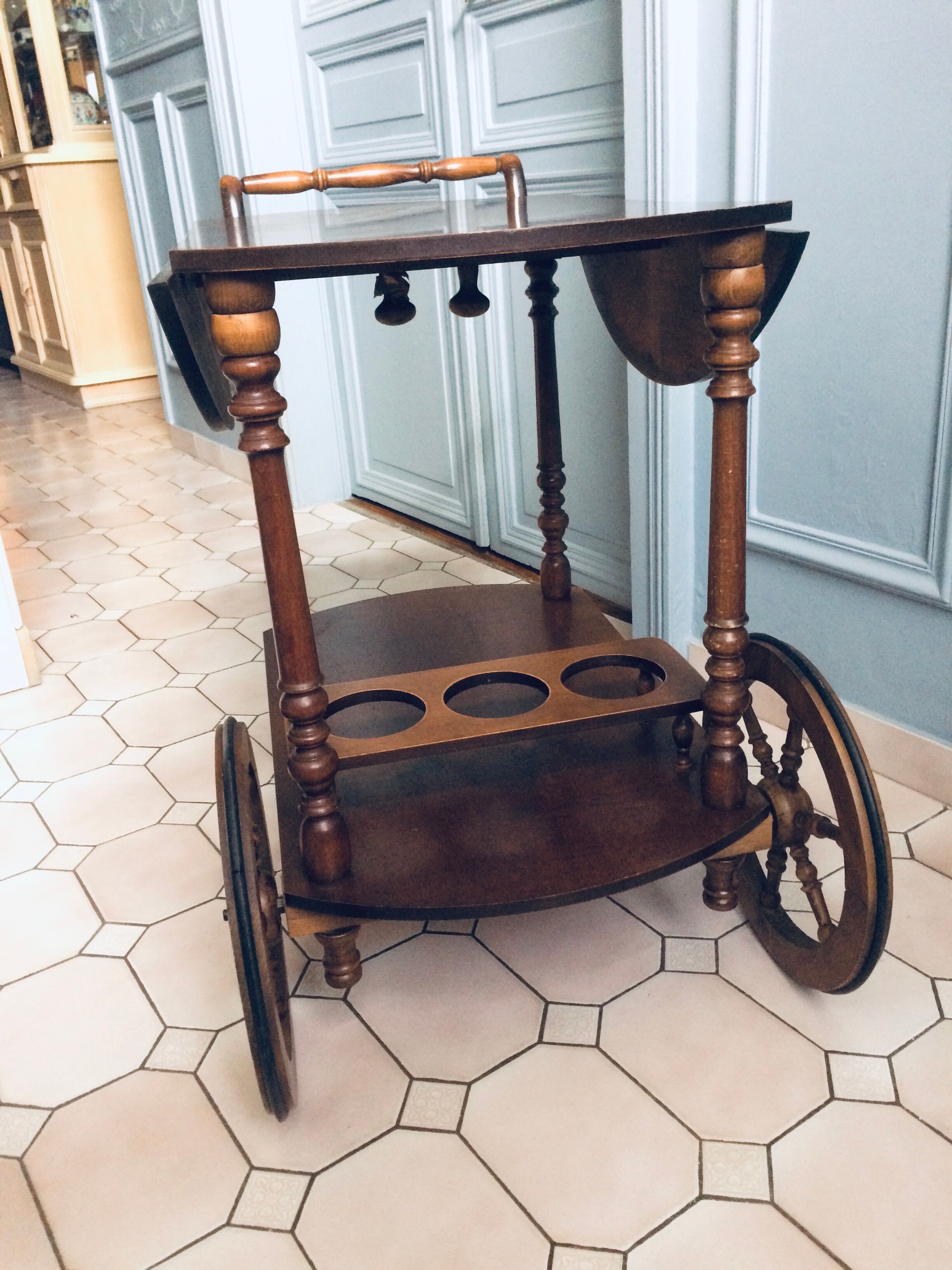 Vintage and folding trolley aperitif-table