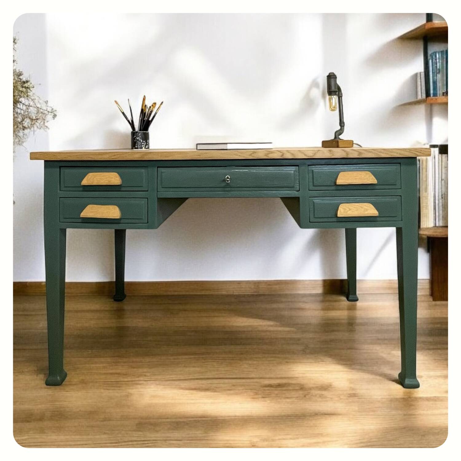 Vintage desk with 5 drawers