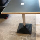 Table de bistrot