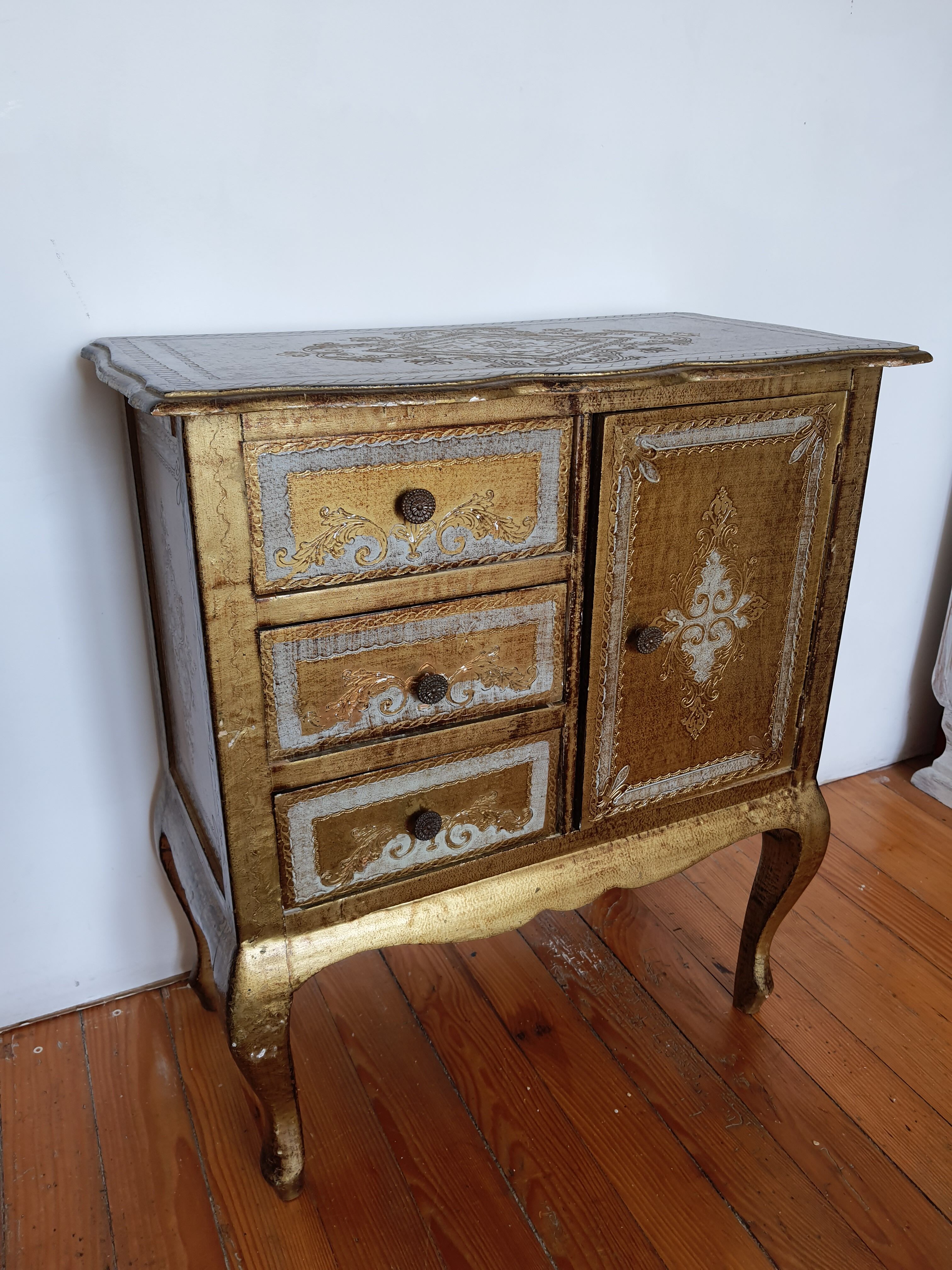 Florentine chest of drawers