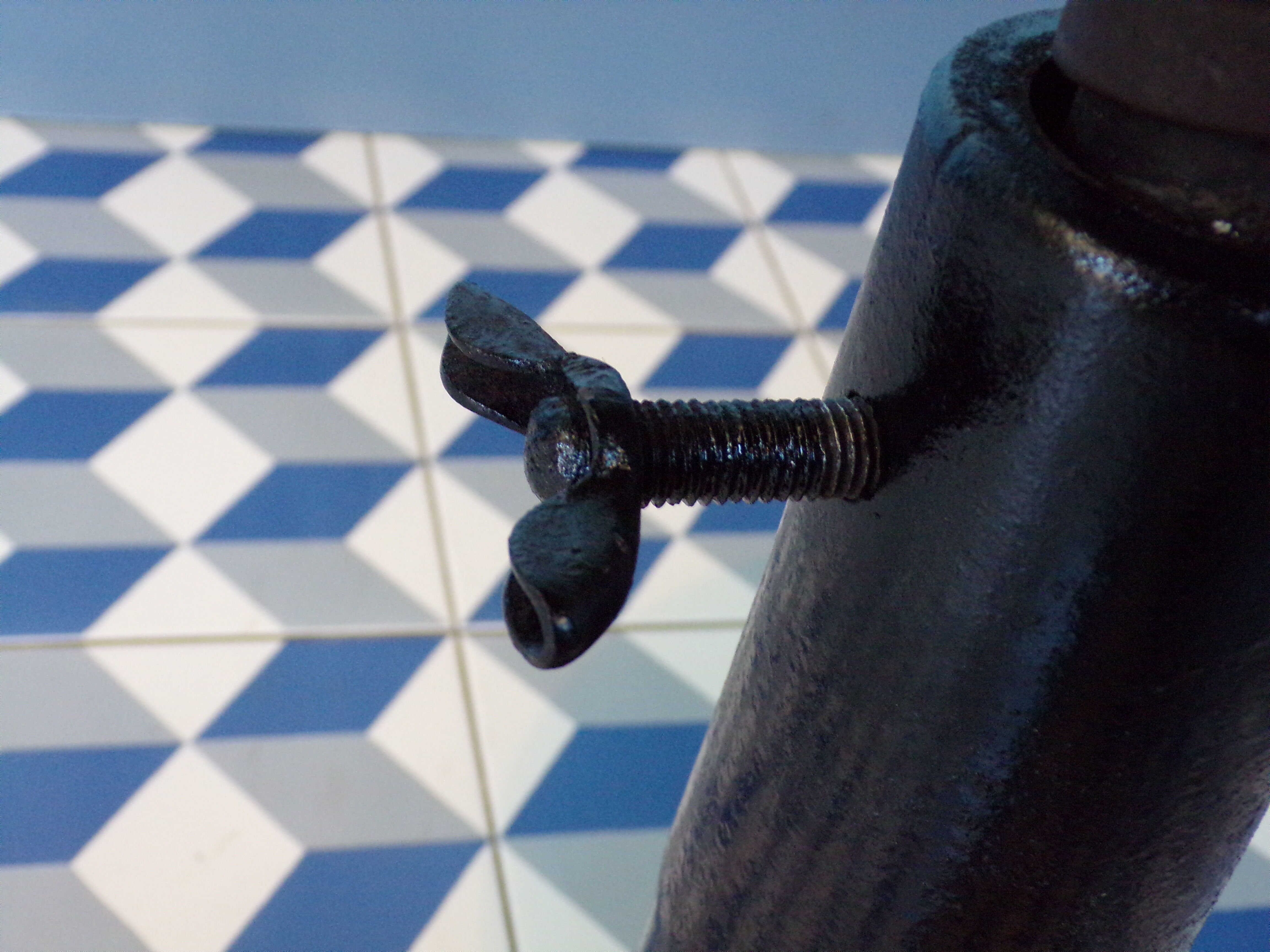 Cast-iron Singer stool 1930