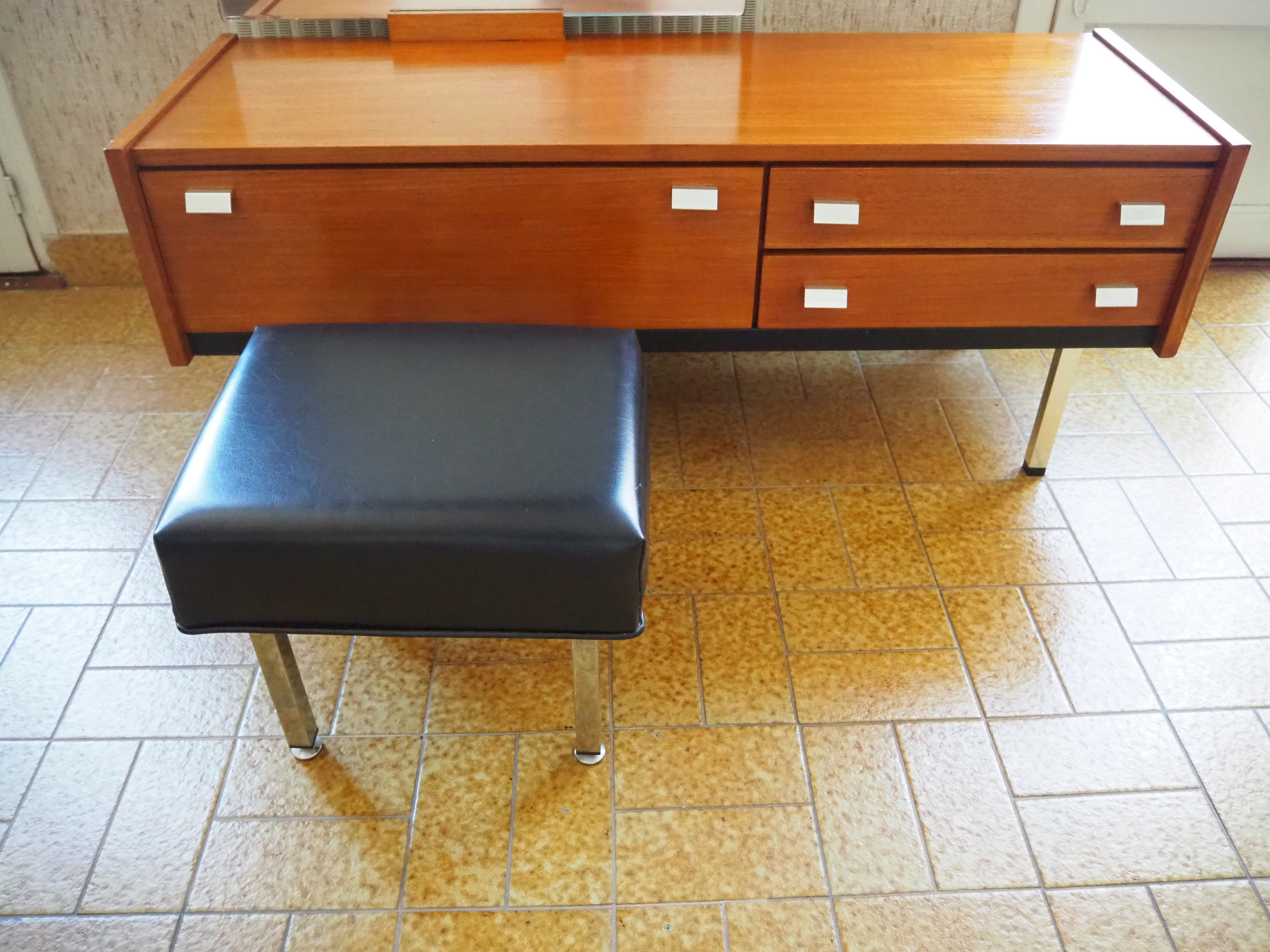 Hairdresser from the 1960s and stool