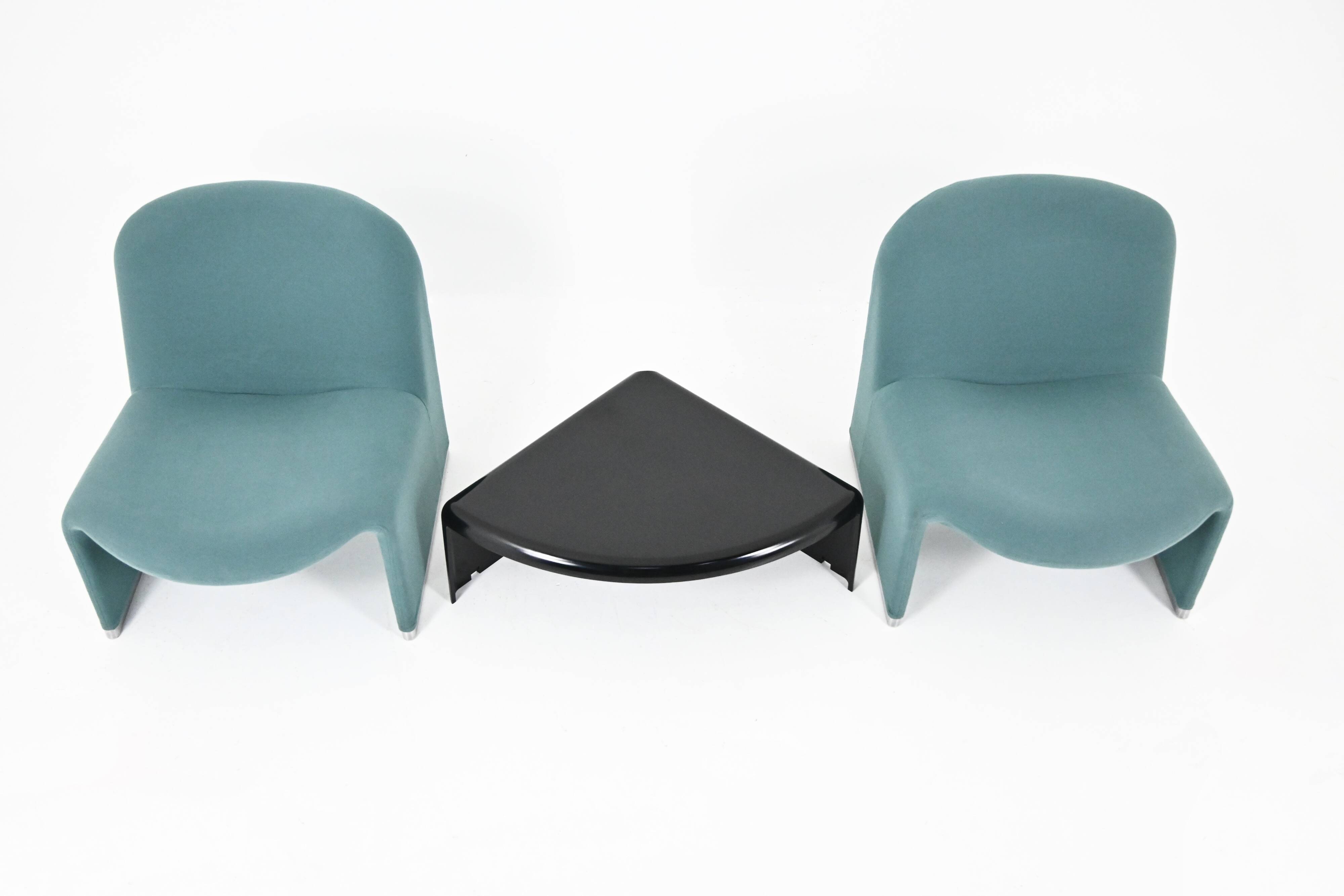 Armchairs + Alky table by Giancarlo Piretti for Anonima Castelli, years.