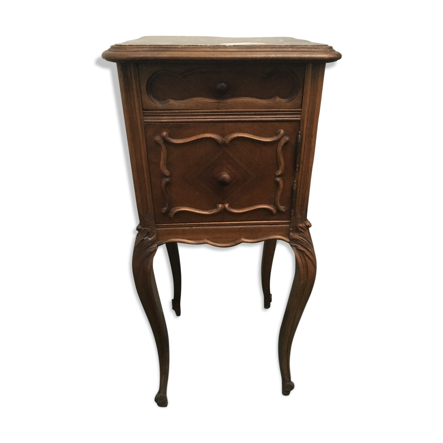 Louis Philippe beside table