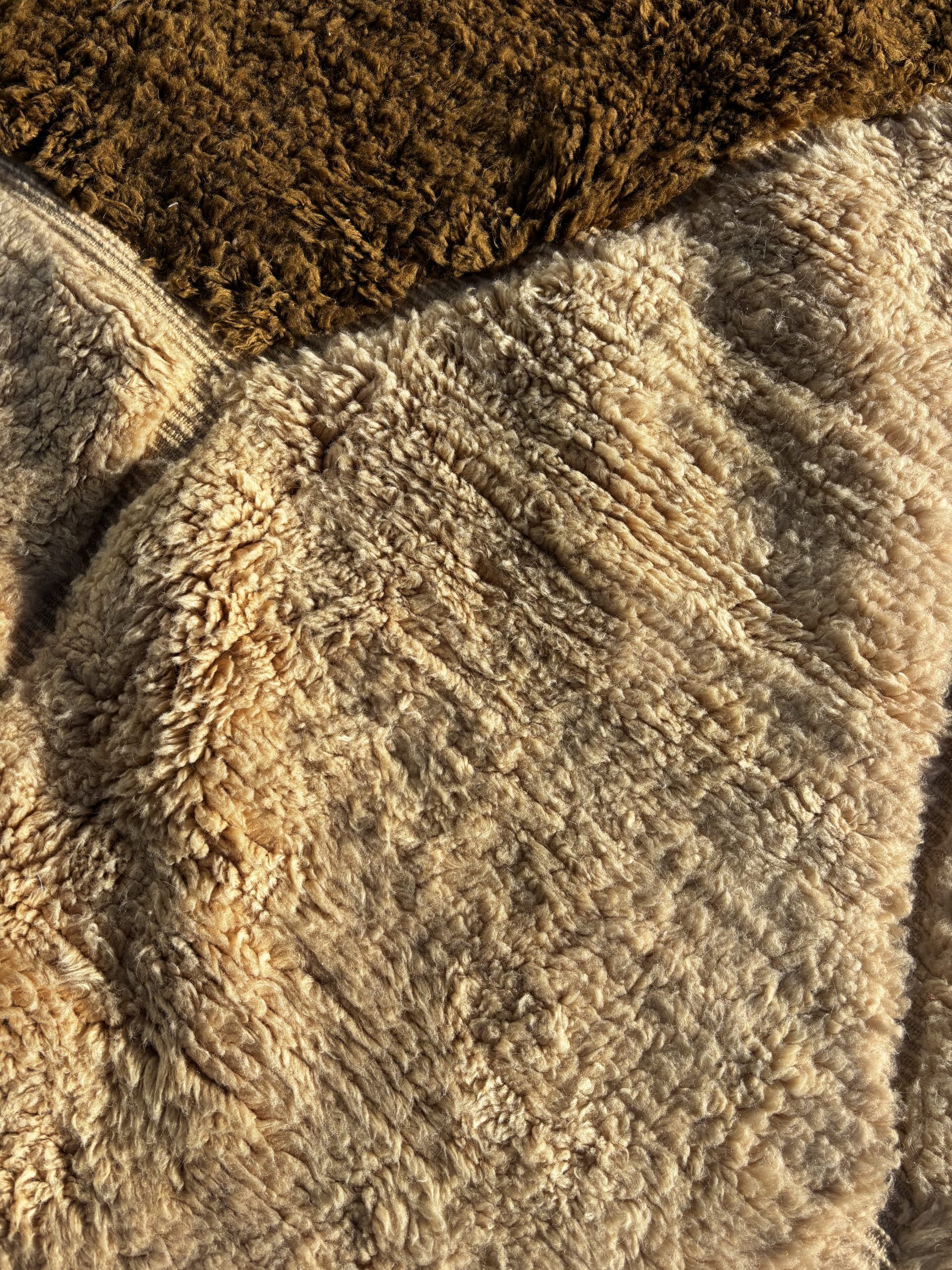 Mrirt – Custom shaggy Moroccan Berber rug
