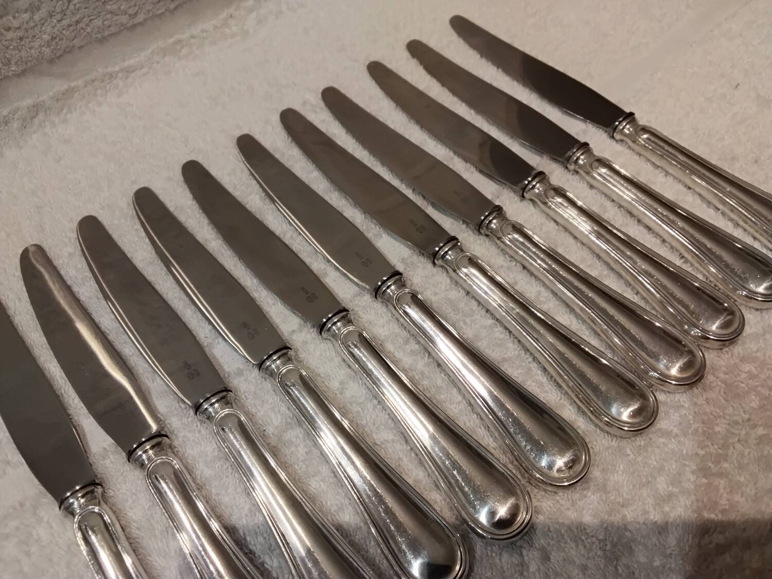 11 table knives with 800 silver handles, Swiss goldsmith Jezler filet