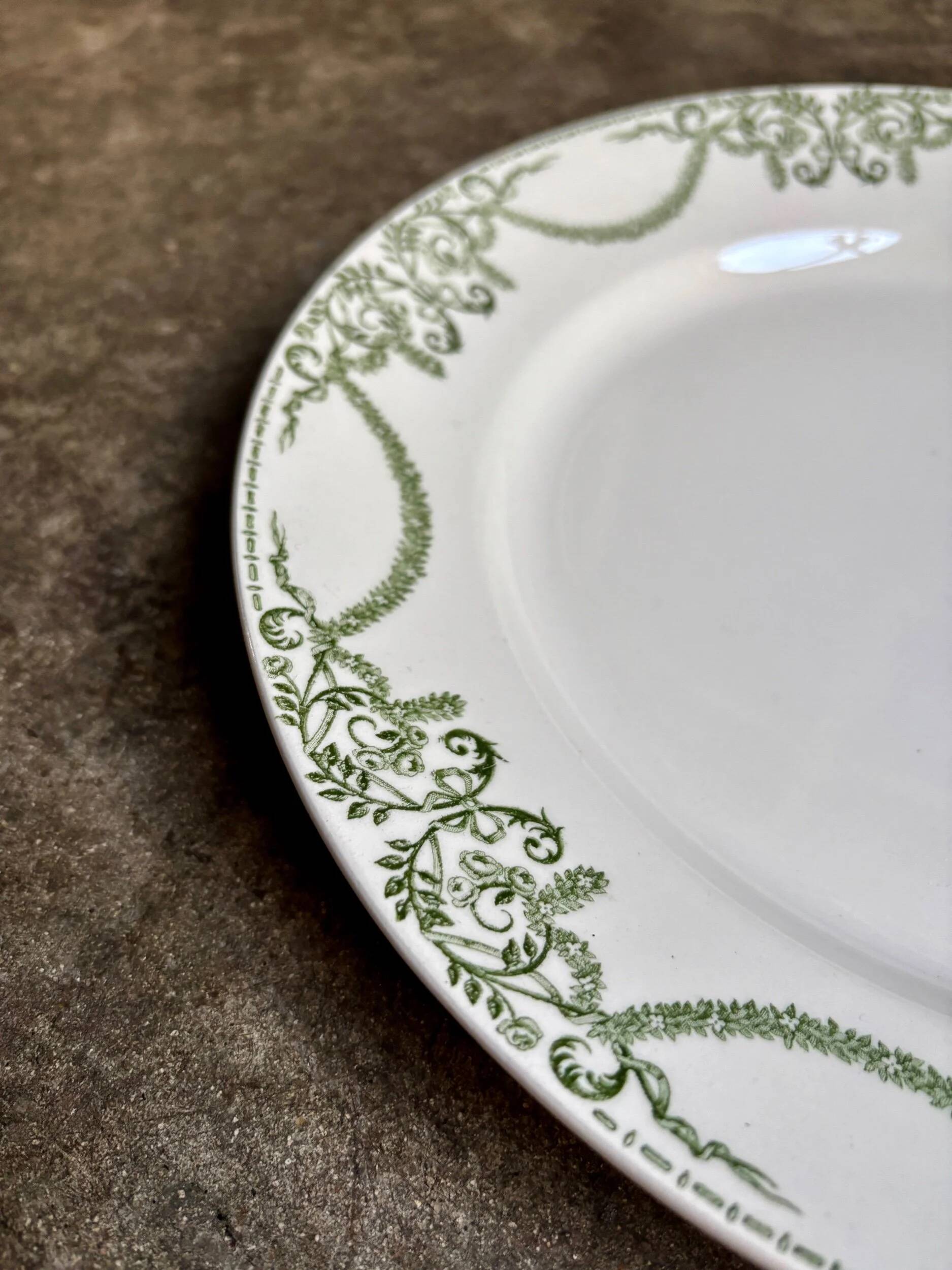 Round Creil & Montereau dish in green earthenware, "Napoleon" service